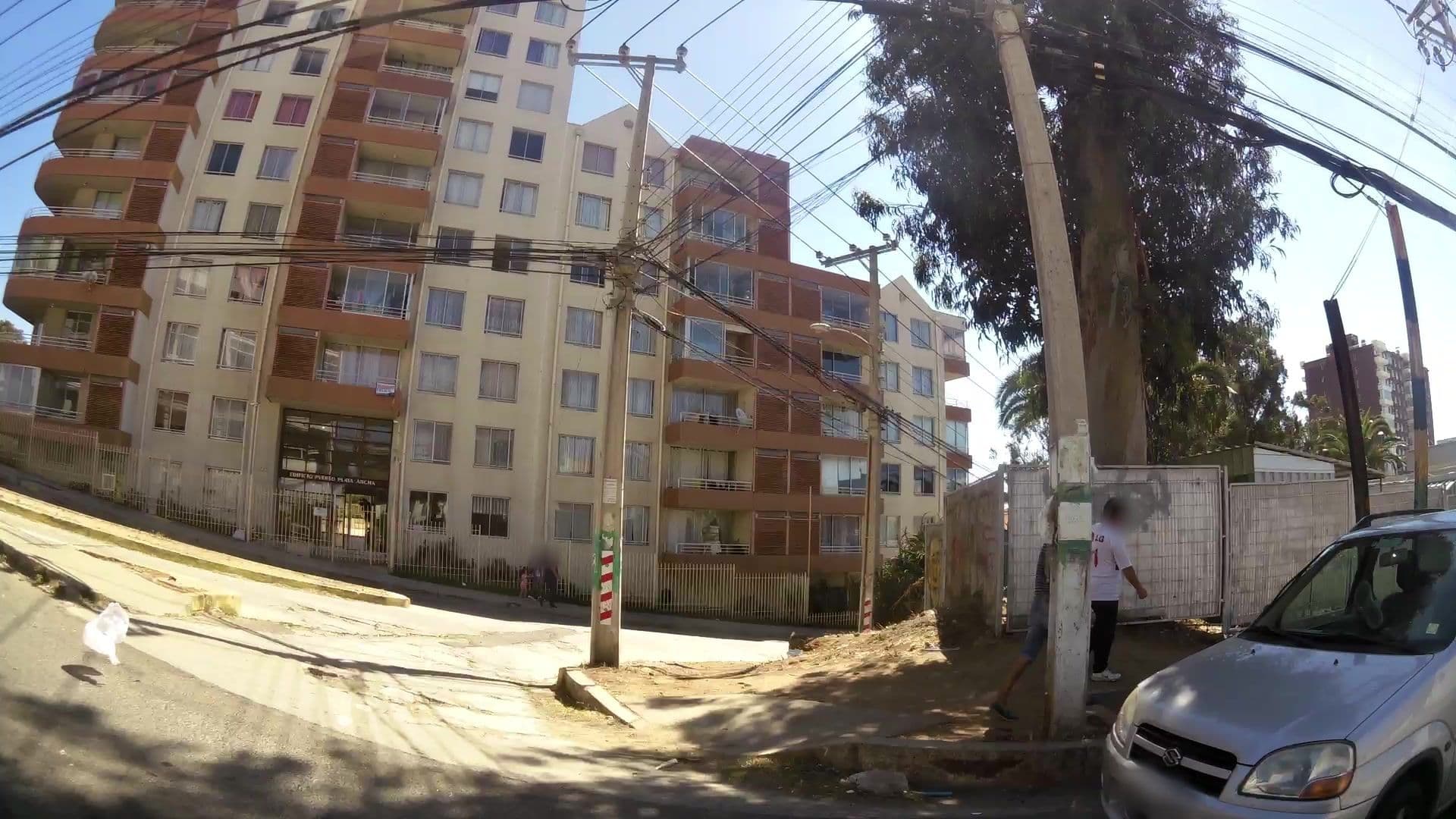 Street view near Hostal Cosmos, Valparaíso