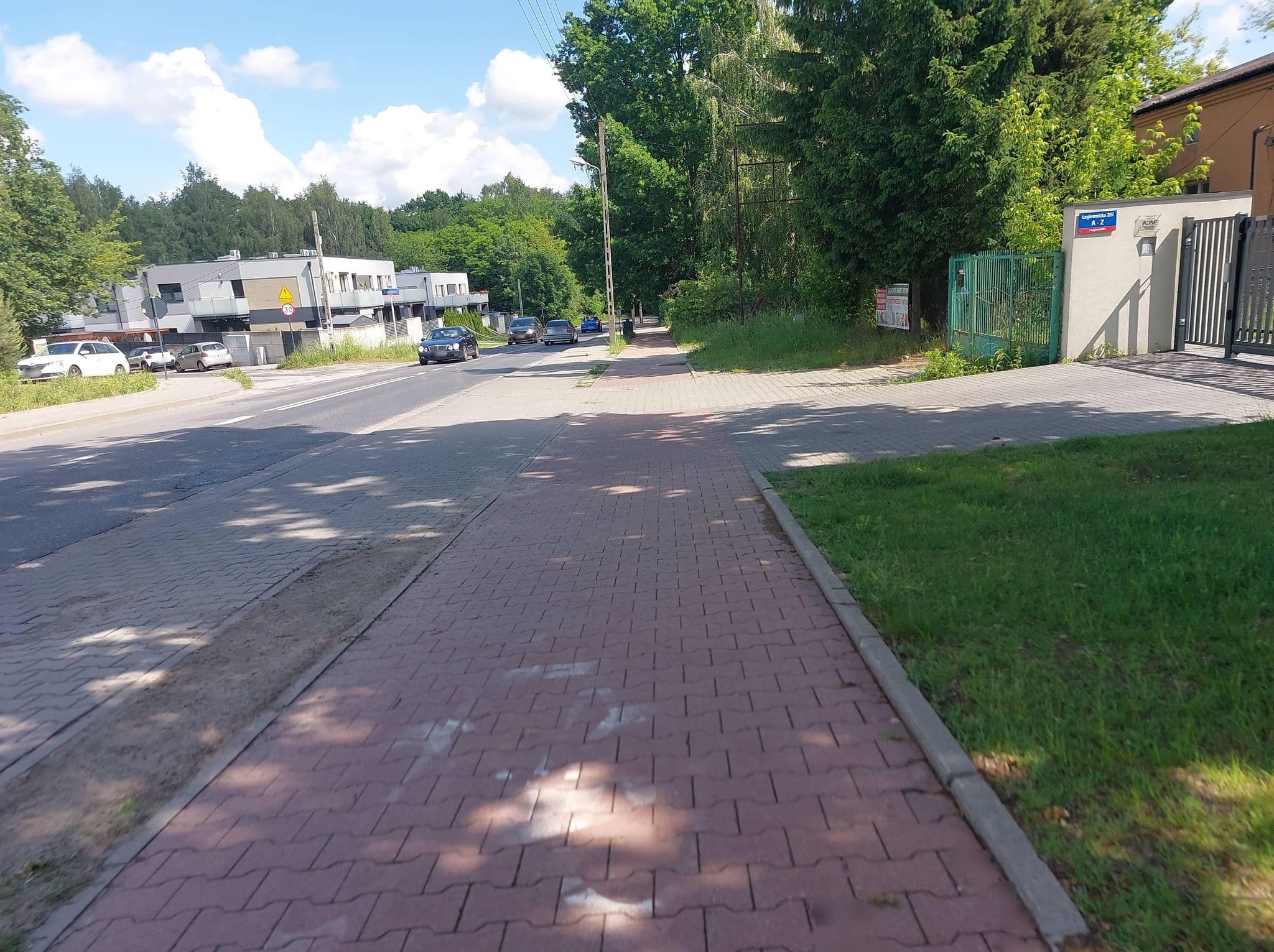 Street view near Najtańsze noclegi Łagiewnicka 16 Łódź, Zgierz — © Mikromobilnosc (CC BY-SA · Mapillary)