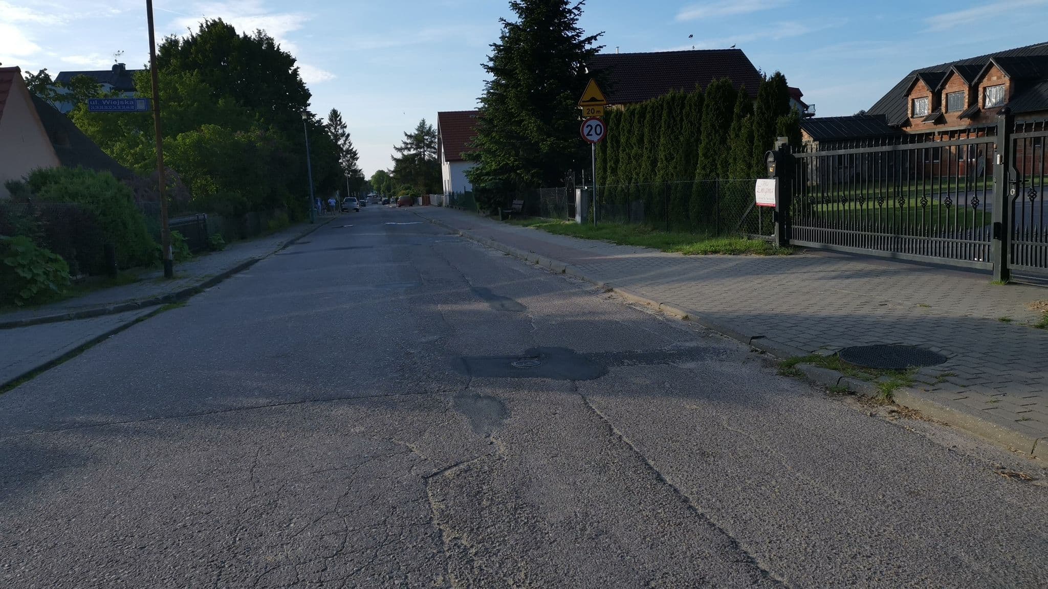 Street view near Villa Enigma, Ustronie Morskie