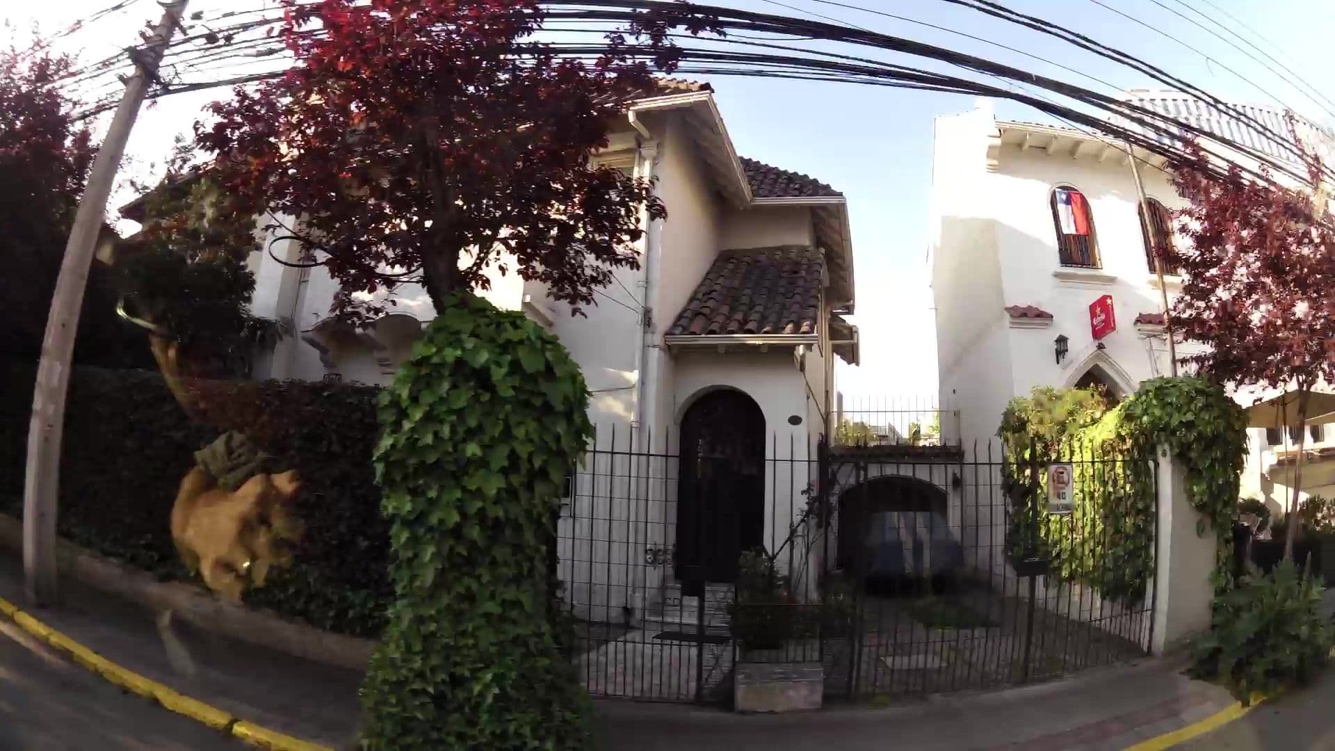 Street view near De Blasis B&B, Ñuñoa — © kaartcam (CC BY-SA · Mapillary)