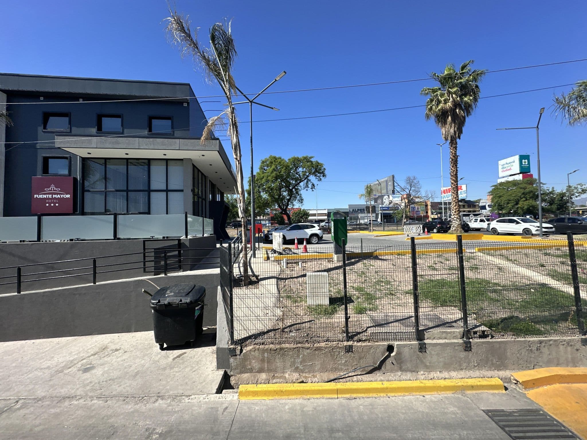 Street view near Fuente Mayor, Mendoza