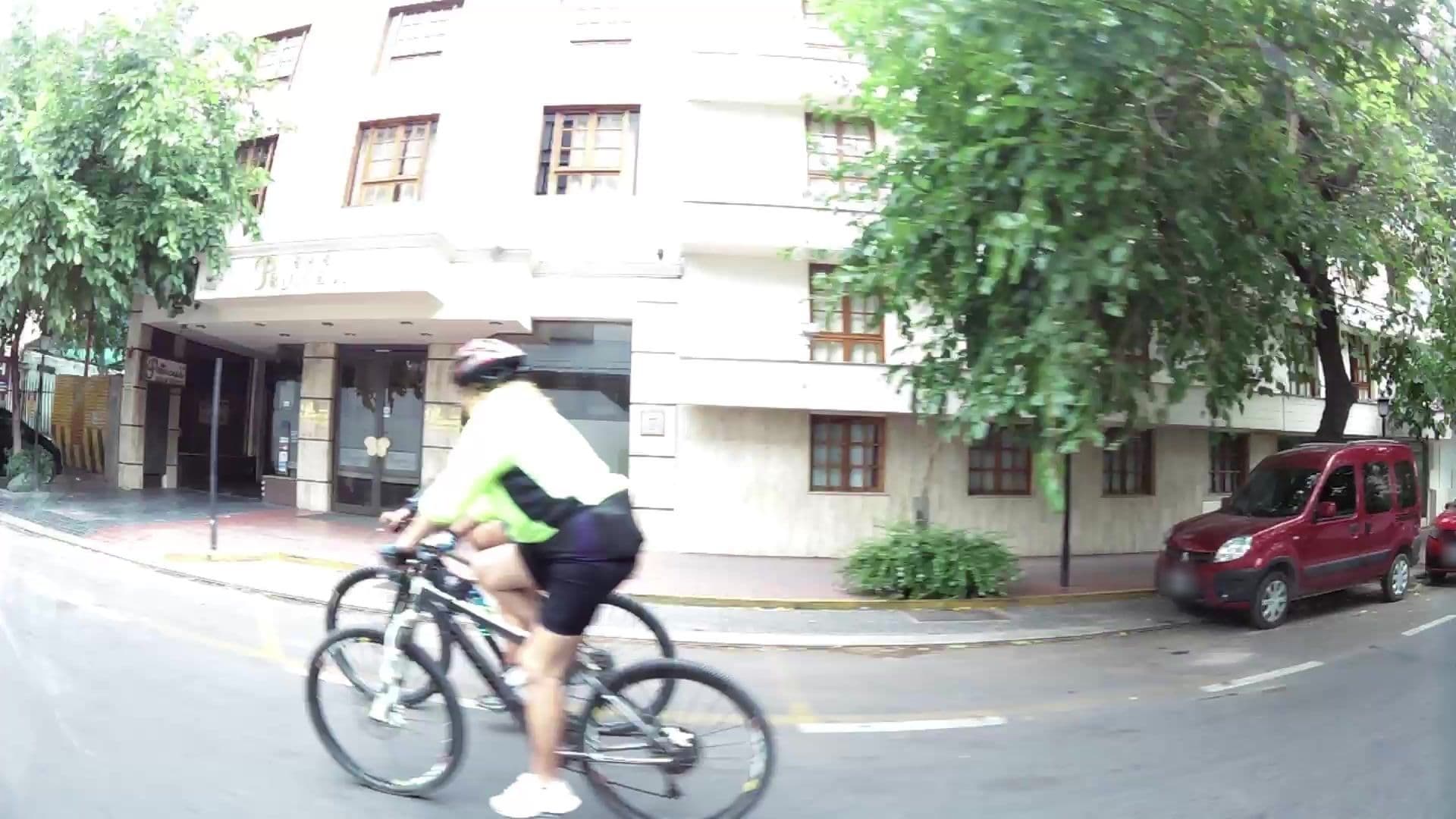 Street view near Hotel Princess Gold, Mendoza