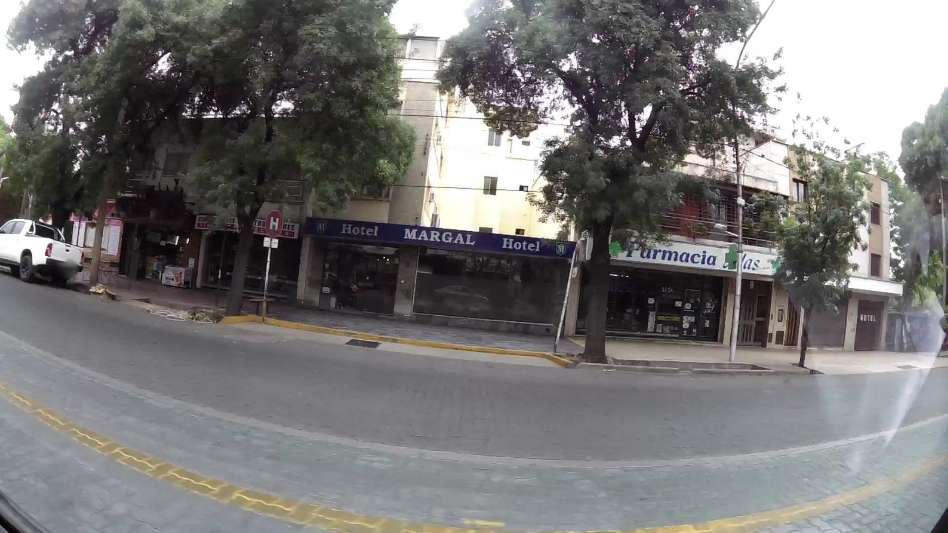 Street view near Hotel Juan B. Justo, Mendoza