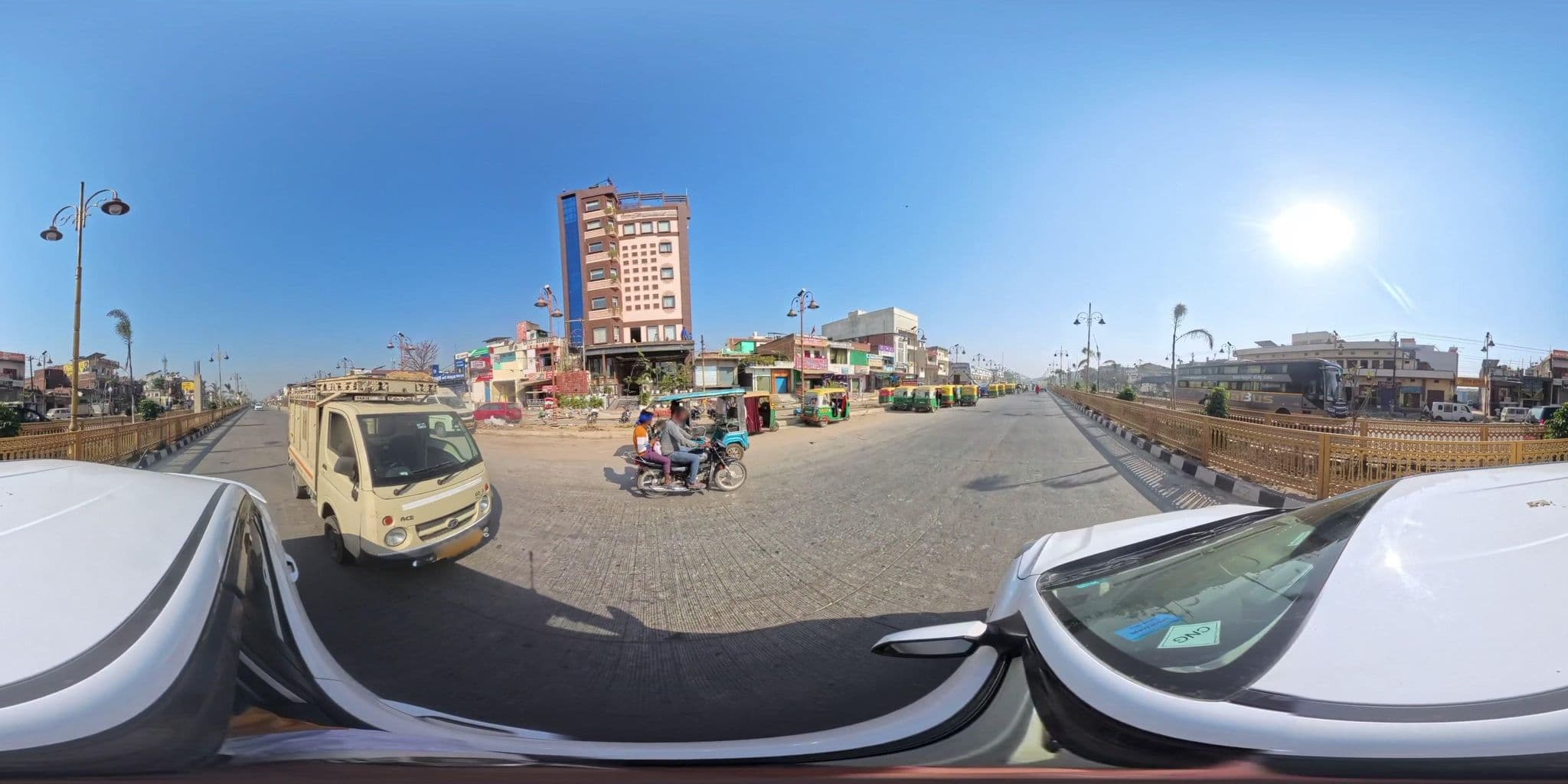 Street view near Primeland Hotel, Varanasi