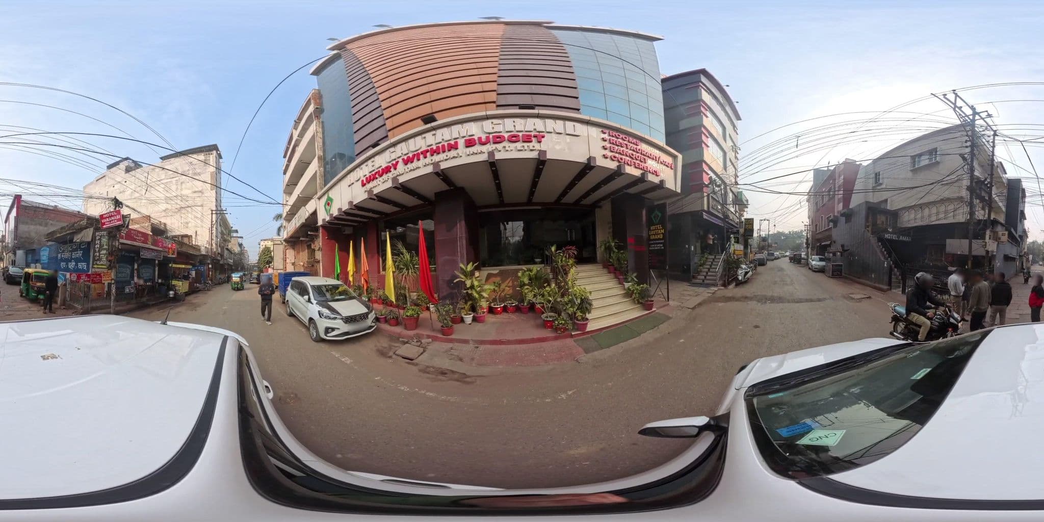 Street view near Hotel Prabhat, Varanasi