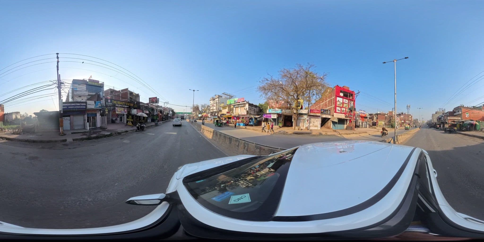 Street view near Chitaipur, Varanasi