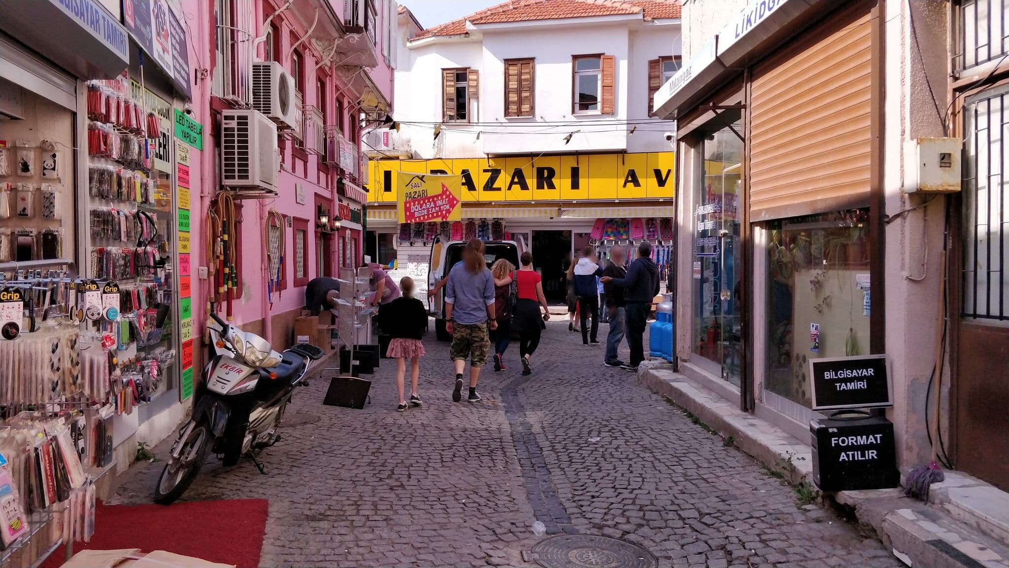 Street view near Hanole Macaron Guest House, Ayvalık — © troels_arvin (CC BY-SA · Mapillary)