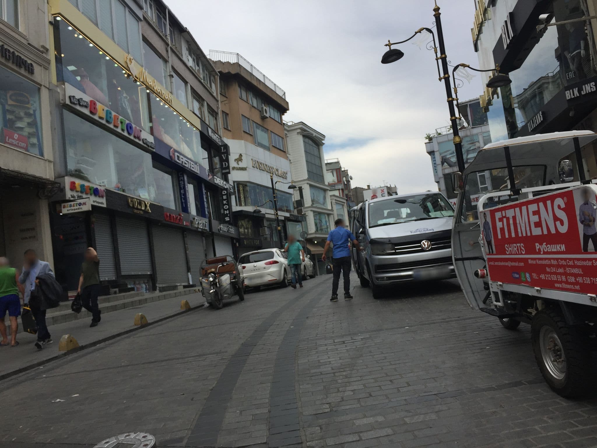 Street view near Akgün Hotel Beyazit, Istanbul