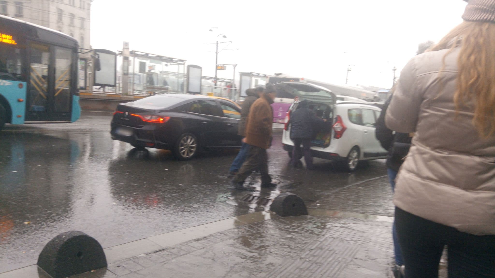 Street view near Weingart Seaside Hotel, Eminönü — © sgechkov (CC BY-SA · Mapillary)