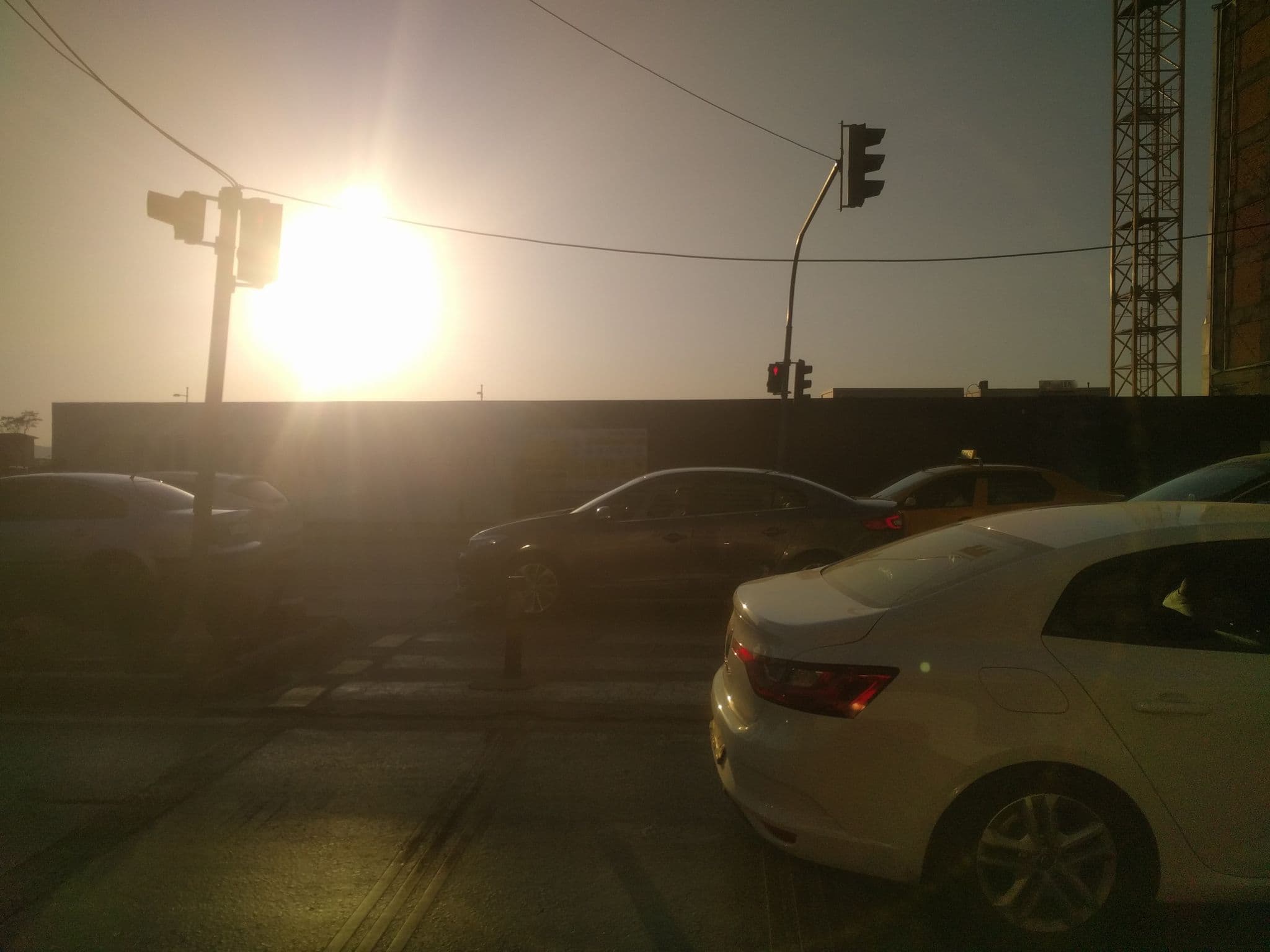 Street view near Izmir Marriott Hotel, İzmir — © ubenzer (CC BY-SA · Mapillary)