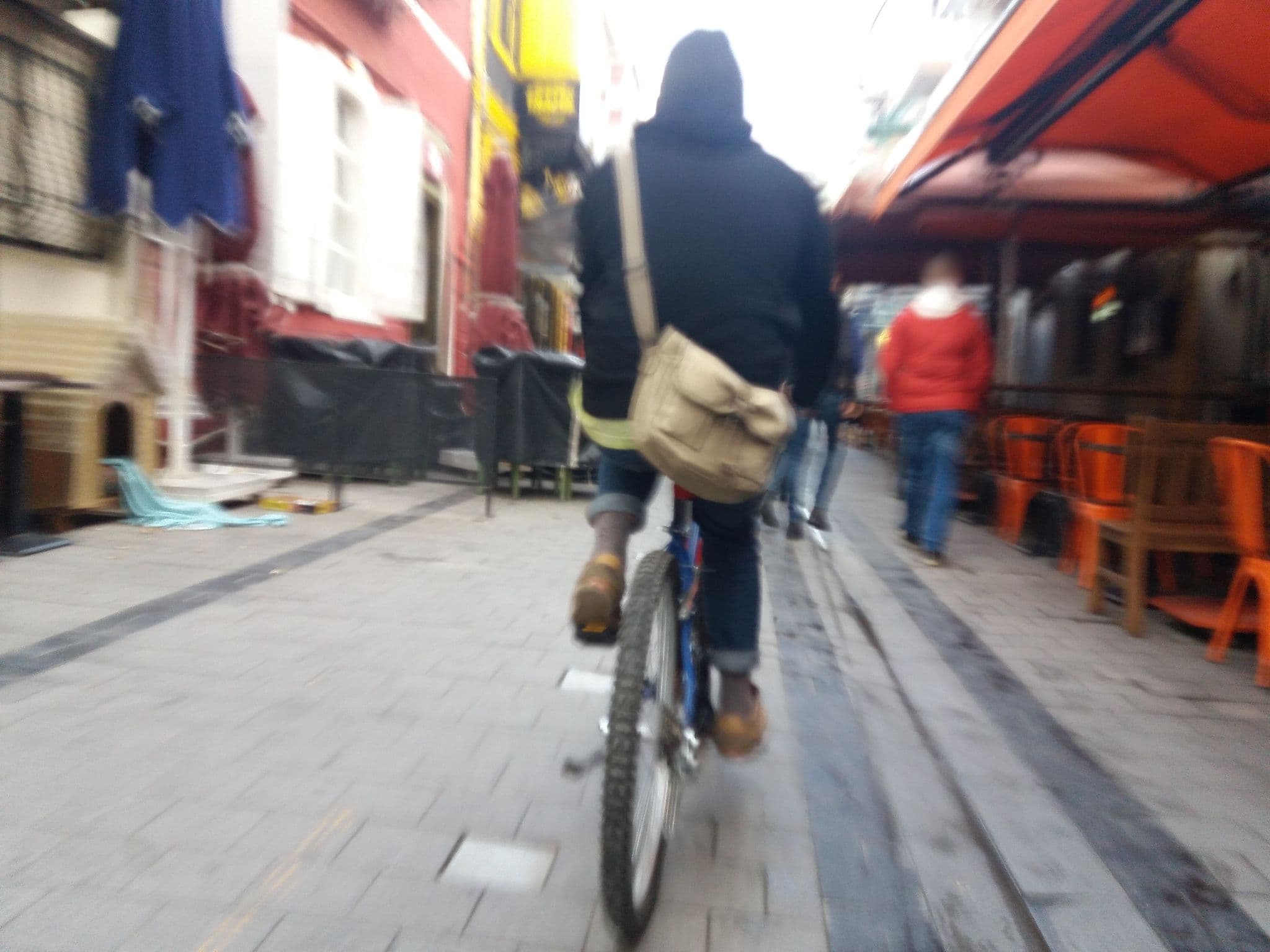 Street view near Viva La Vita Hotels Alsancak, İzmir — © nikolovskin (CC BY-SA · Mapillary)