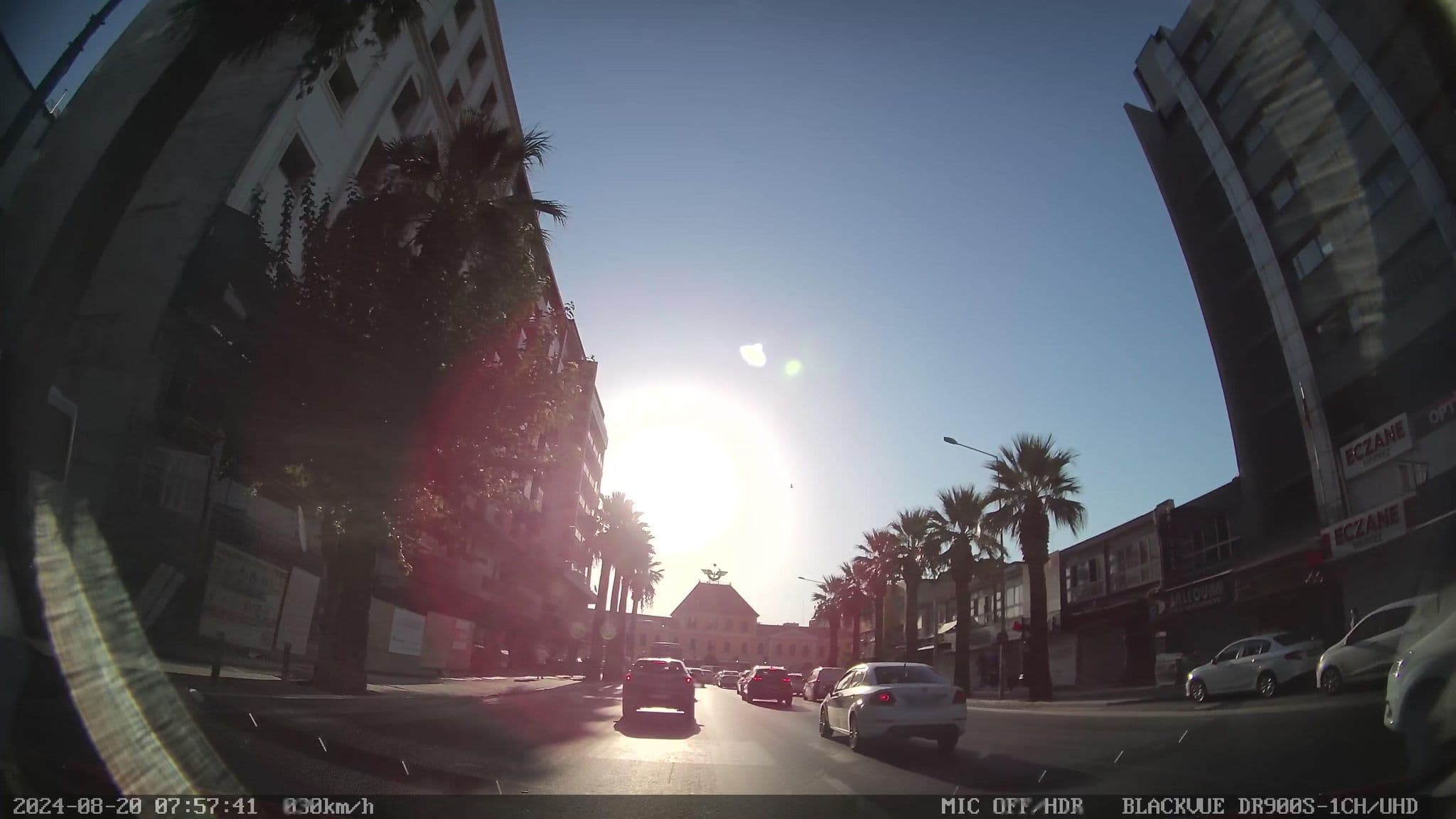 Street view near The New Hotel Zeybek, İzmir — © unen (CC BY-SA · Mapillary)