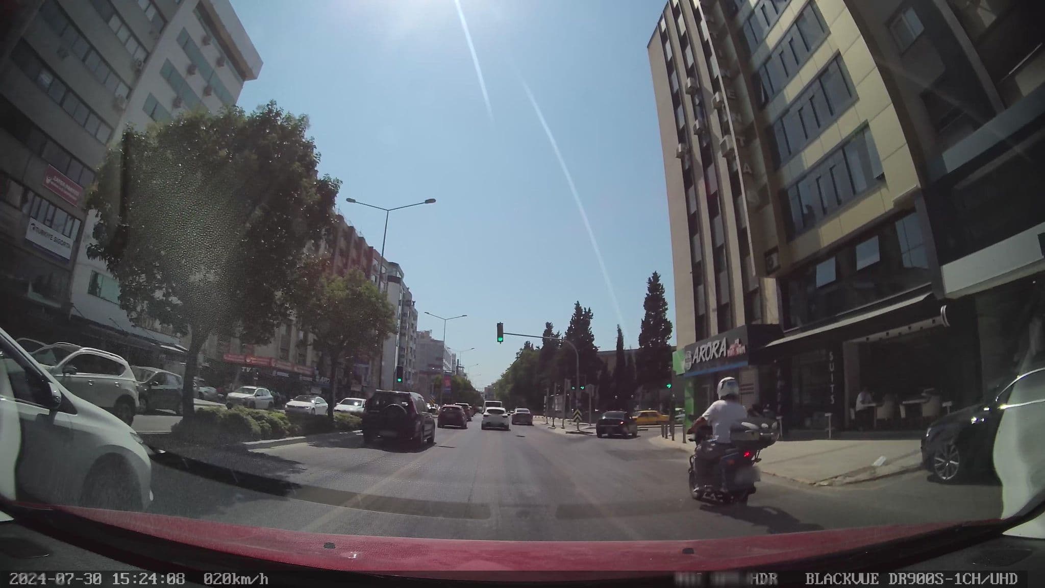 Street view near Wox ew Hotel İzmir, İzmir — © unen (CC BY-SA · Mapillary)
