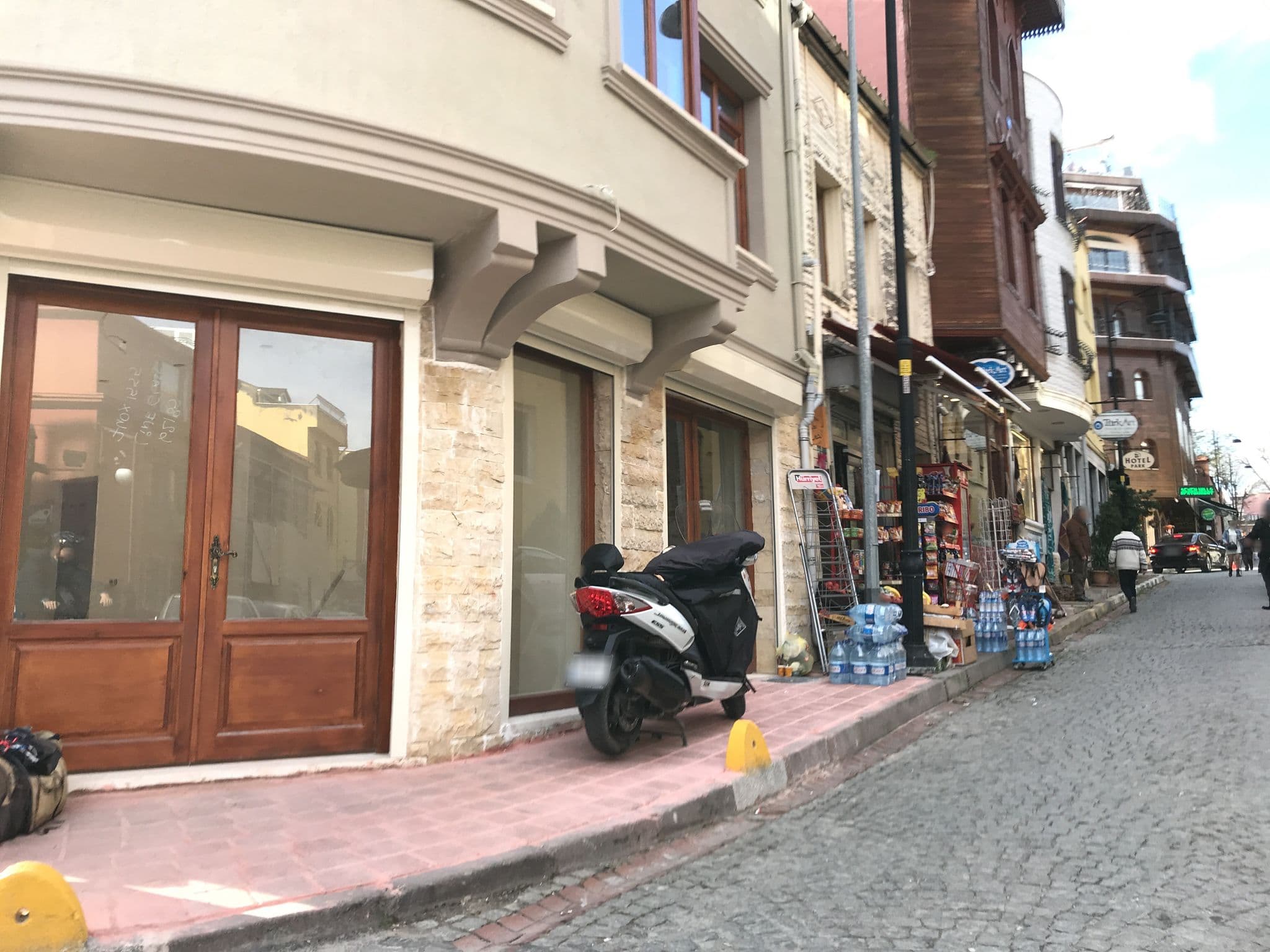 Street view near The Empress Theodora Hotel ll, Sultanahmet — © asturksever (CC BY-SA · Mapillary)