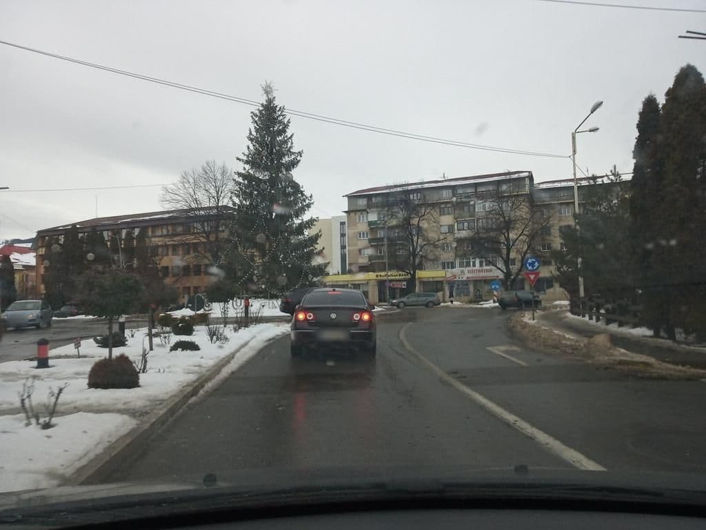 Street view near Best Western Bucovina, Gura Humorului — © tavi (CC BY-SA · Mapillary)