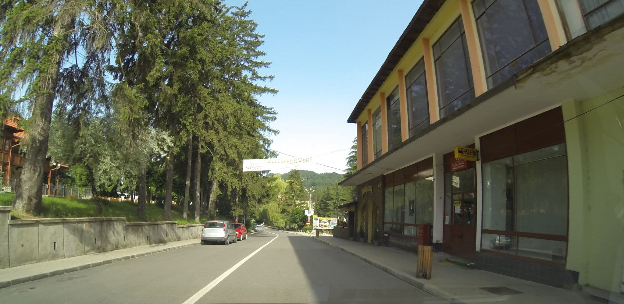 Street view near HOTEL CASCADA WELLNESS & SPA, Livadia — © deeeznuuuts (CC BY-SA · Mapillary)