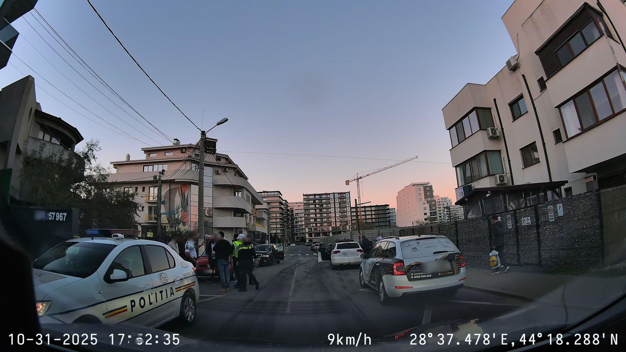 Street view near Hotel Beach Vibe Mamaia Nord, Mamaia-Sat — © edjone (CC BY-SA · Mapillary)