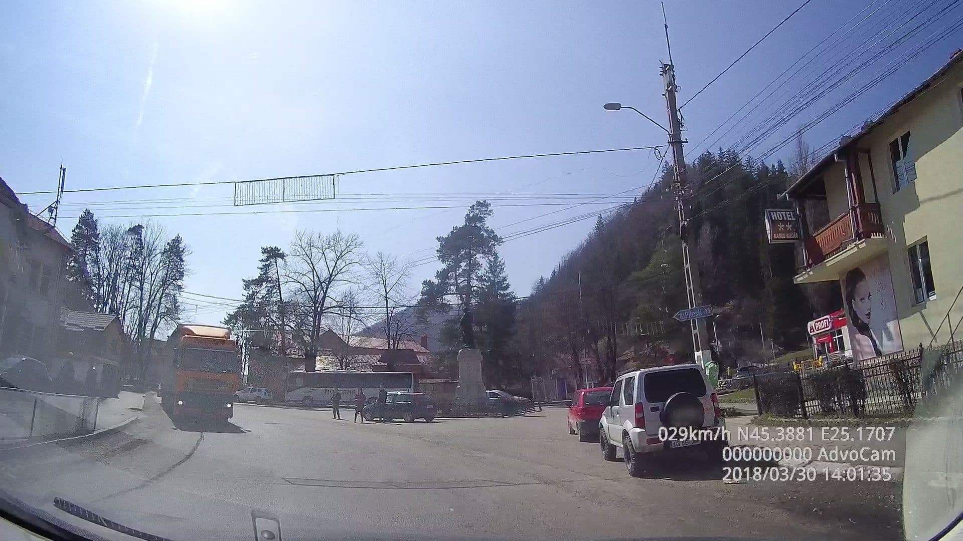 Street view near Motel Rucar, Rucăr — © tavi (CC BY-SA · Mapillary)