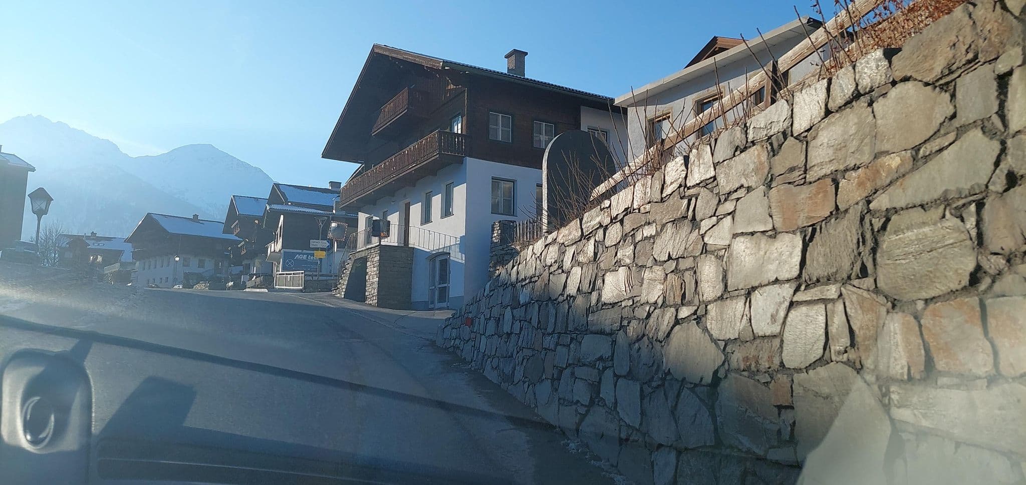 Street view near Gasthof | Restaurant | Pizzeria Panzlbräu, Virgen — © gzin (CC BY-SA · Mapillary)