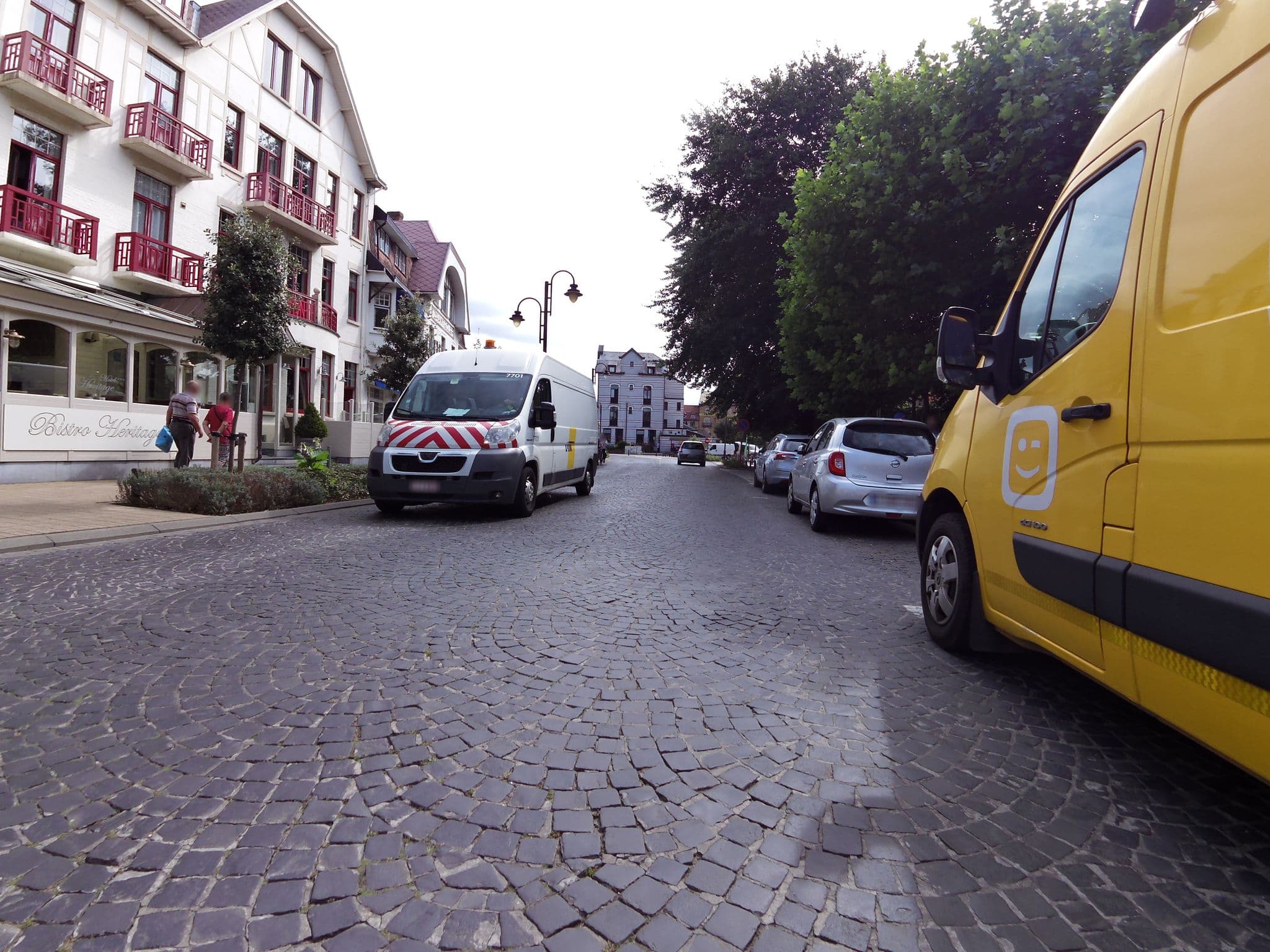 Street view near Belle Epoque Hotel, De Haan — © zors1843 (CC BY-SA · Mapillary)