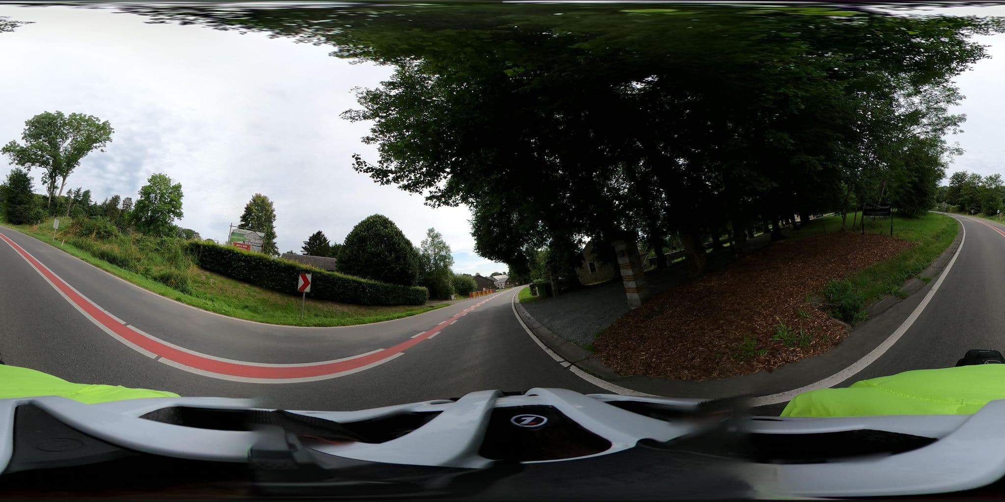 Street view near Chateau Beausaint, La Roche-en-Ardenne — © Mizuna (CC BY-SA · Mapillary)