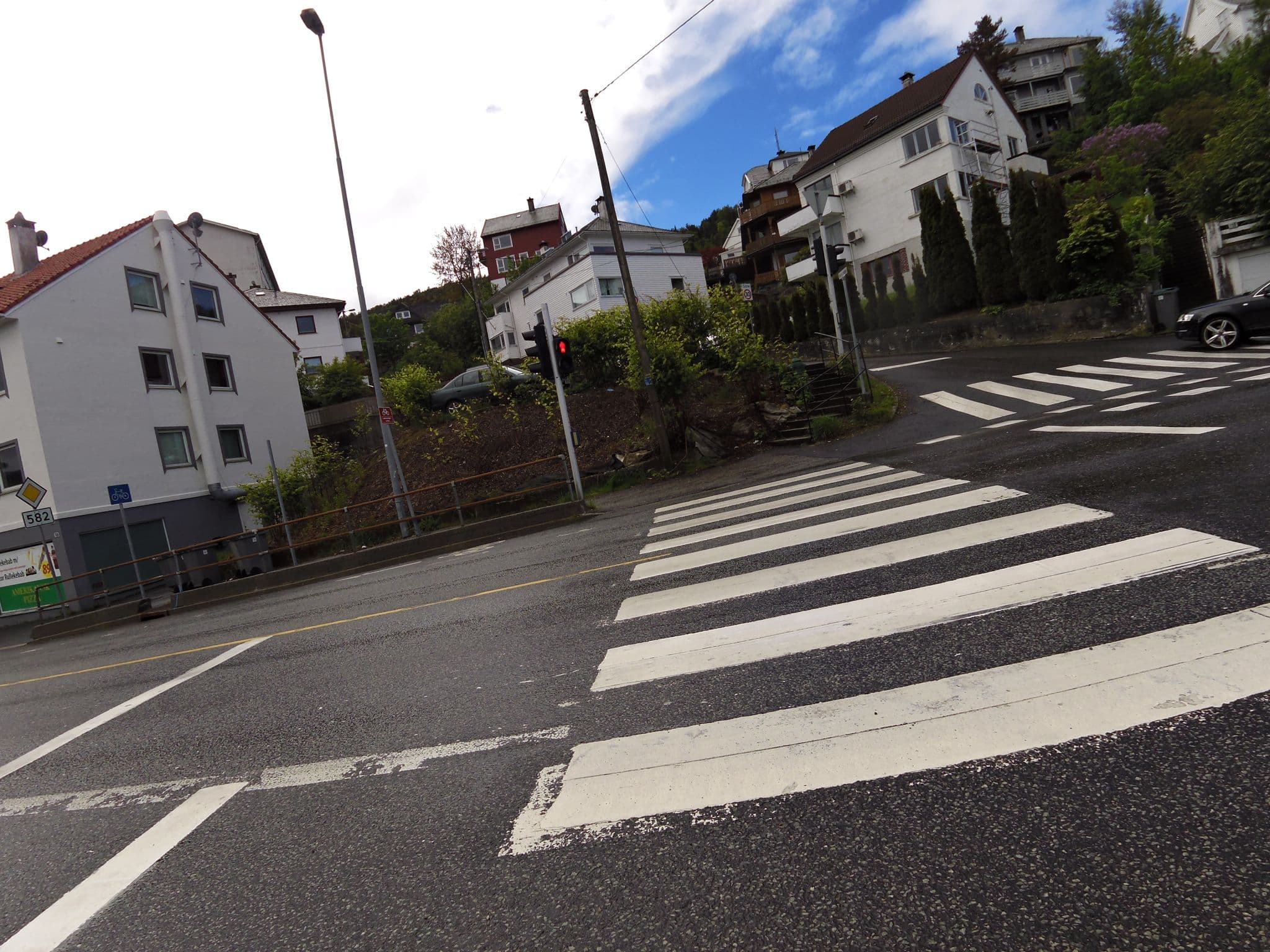 Street view near Bergen Lux Town, Bergen — © suschtenname (CC BY-SA · Mapillary)