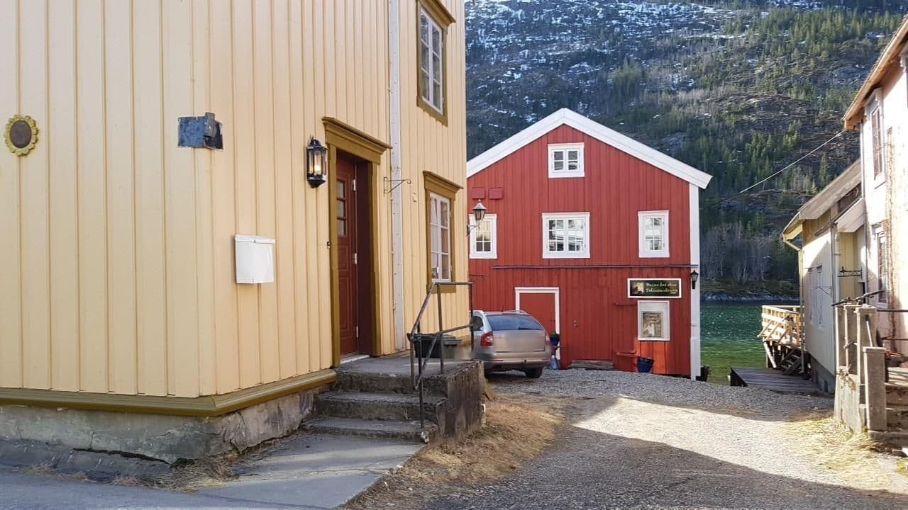 Street view near Heime hos Ane, Mosjøen — © pbb (CC BY-SA · Mapillary)