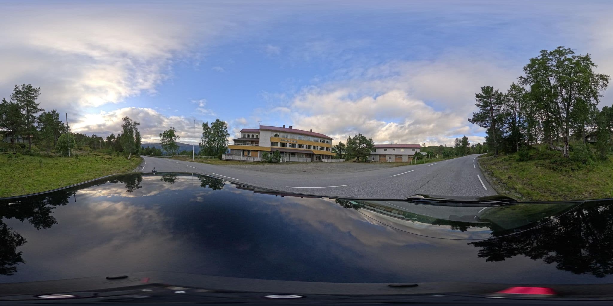 Street view near Karistova Hotell, Sandane — © yannakis (CC BY-SA · Mapillary)