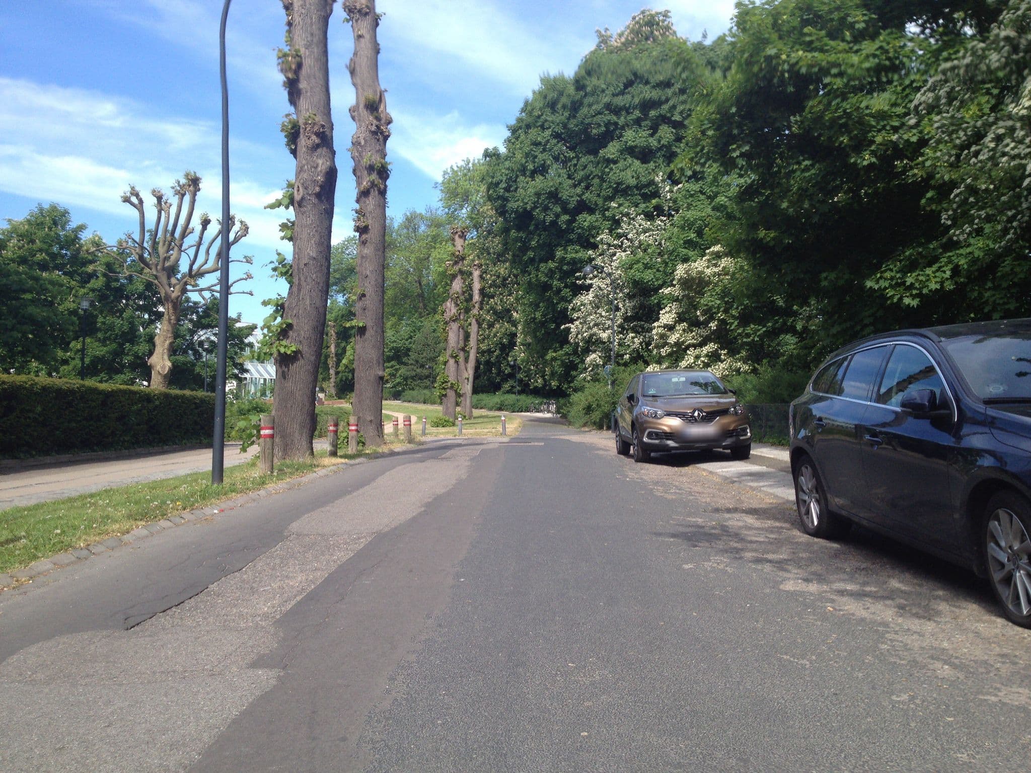Street view near Park Lane Copenhagen, Charlottenlund — © elgaard (CC BY-SA · Mapillary)