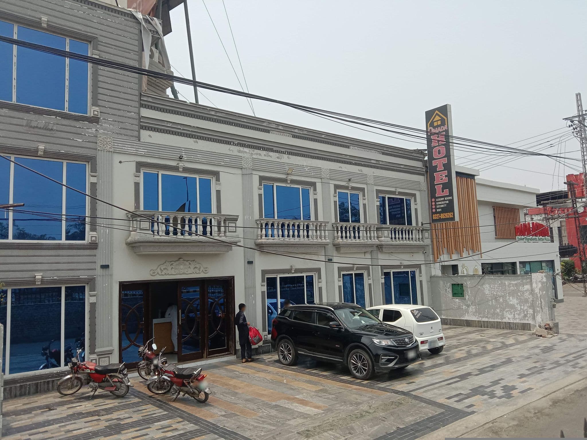 Street view near AMADA HOTEL, Model Town — © Faisal123 (CC BY-SA · Mapillary)