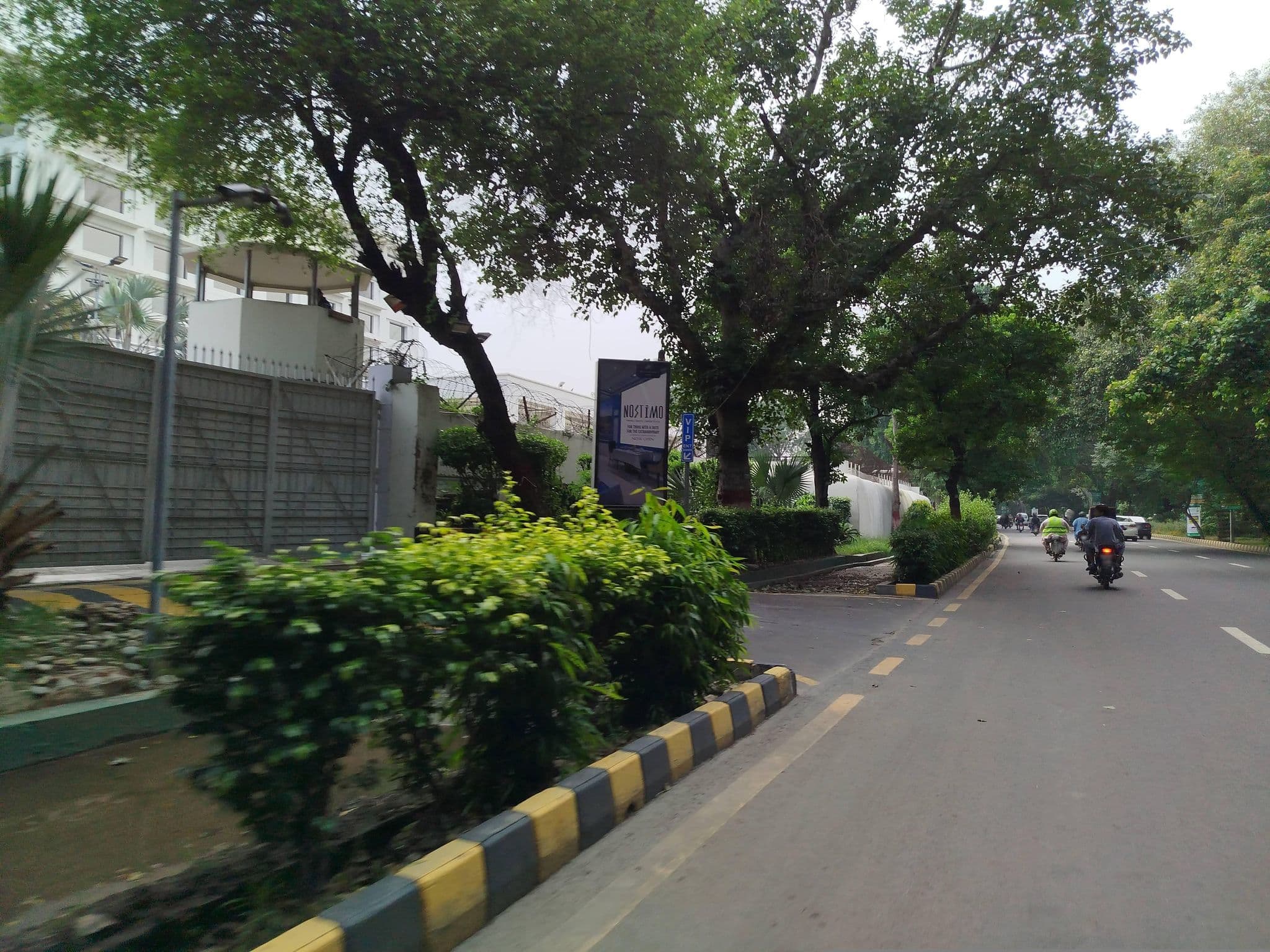 Street view near Pearl Continental Hotel, Lahore, Lahore — © hamzajutt (CC BY-SA · Mapillary)