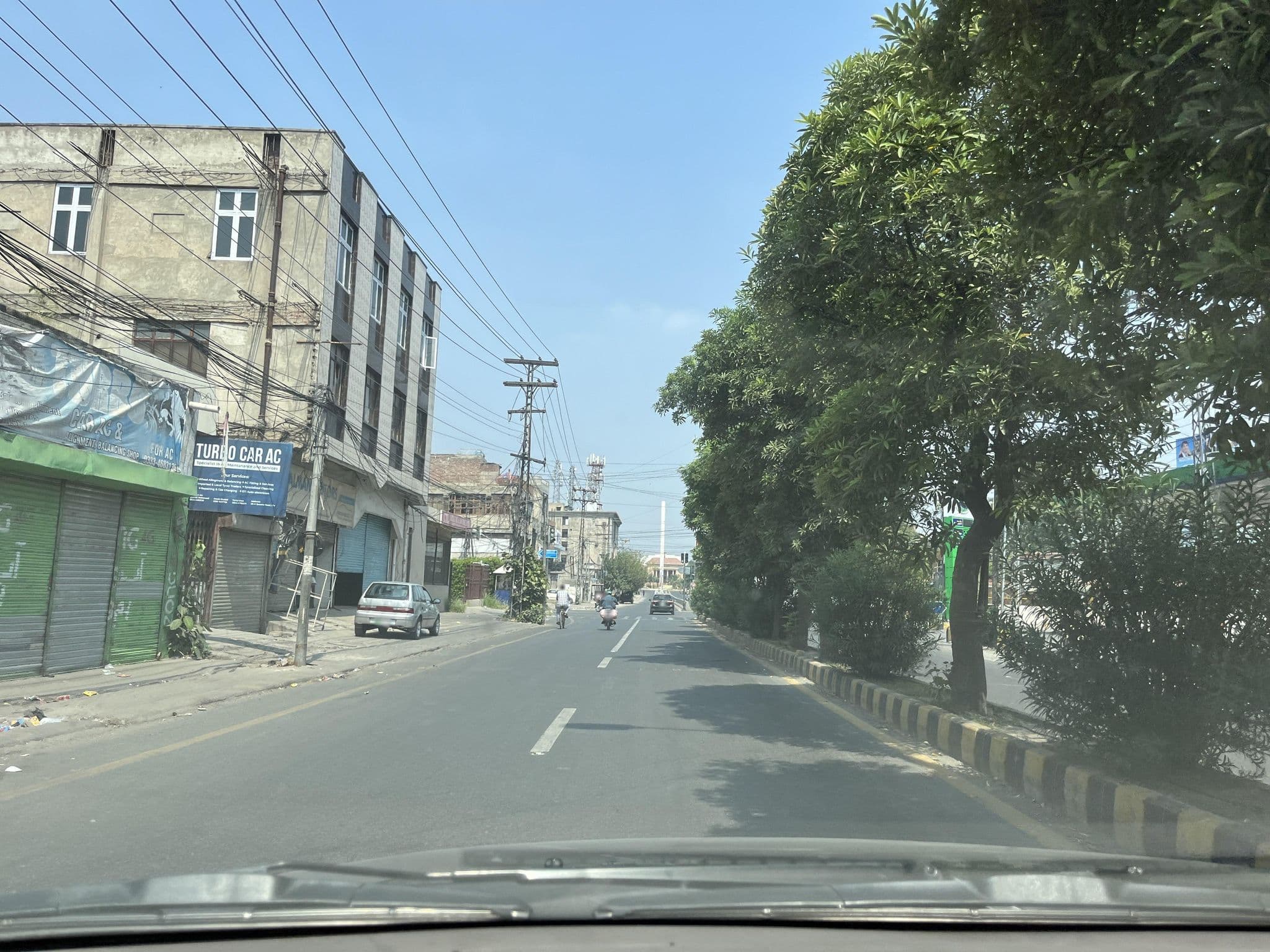 Street view near Divine Girls Hostel, Lahore — © masterofnoroad (CC BY-SA · Mapillary)