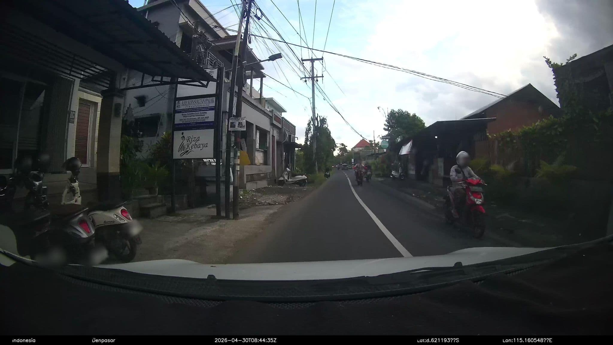Street view near Villa surya abadi 1, Dalung — © Kaart---FRONT (CC BY-SA · Mapillary)