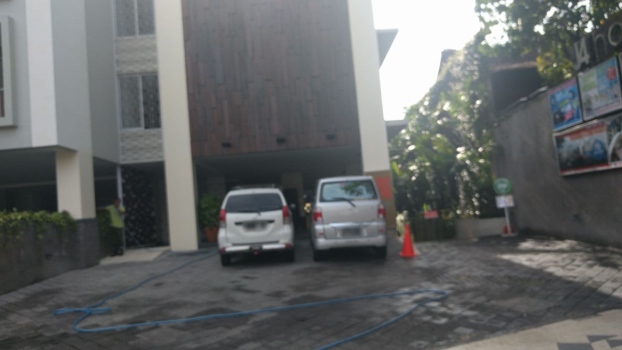 Street view near J4 Hotels, Kuta — © alexrollin (CC BY-SA · Mapillary)
