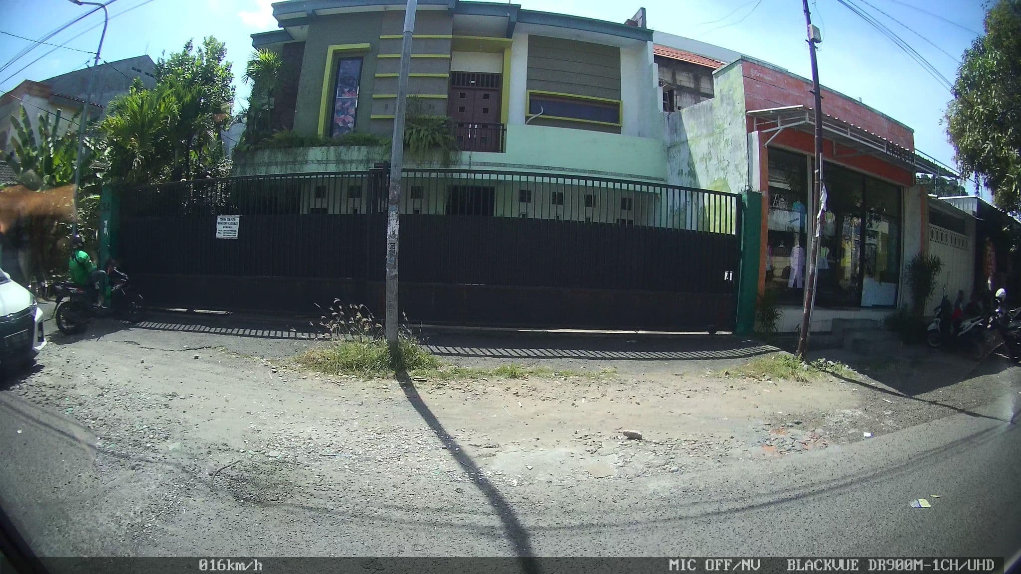 Street view near Yutaka Inn We Stay Dukuh Kupang Surabaya, Surabaya — © kaart_2 (CC BY-SA · Mapillary)