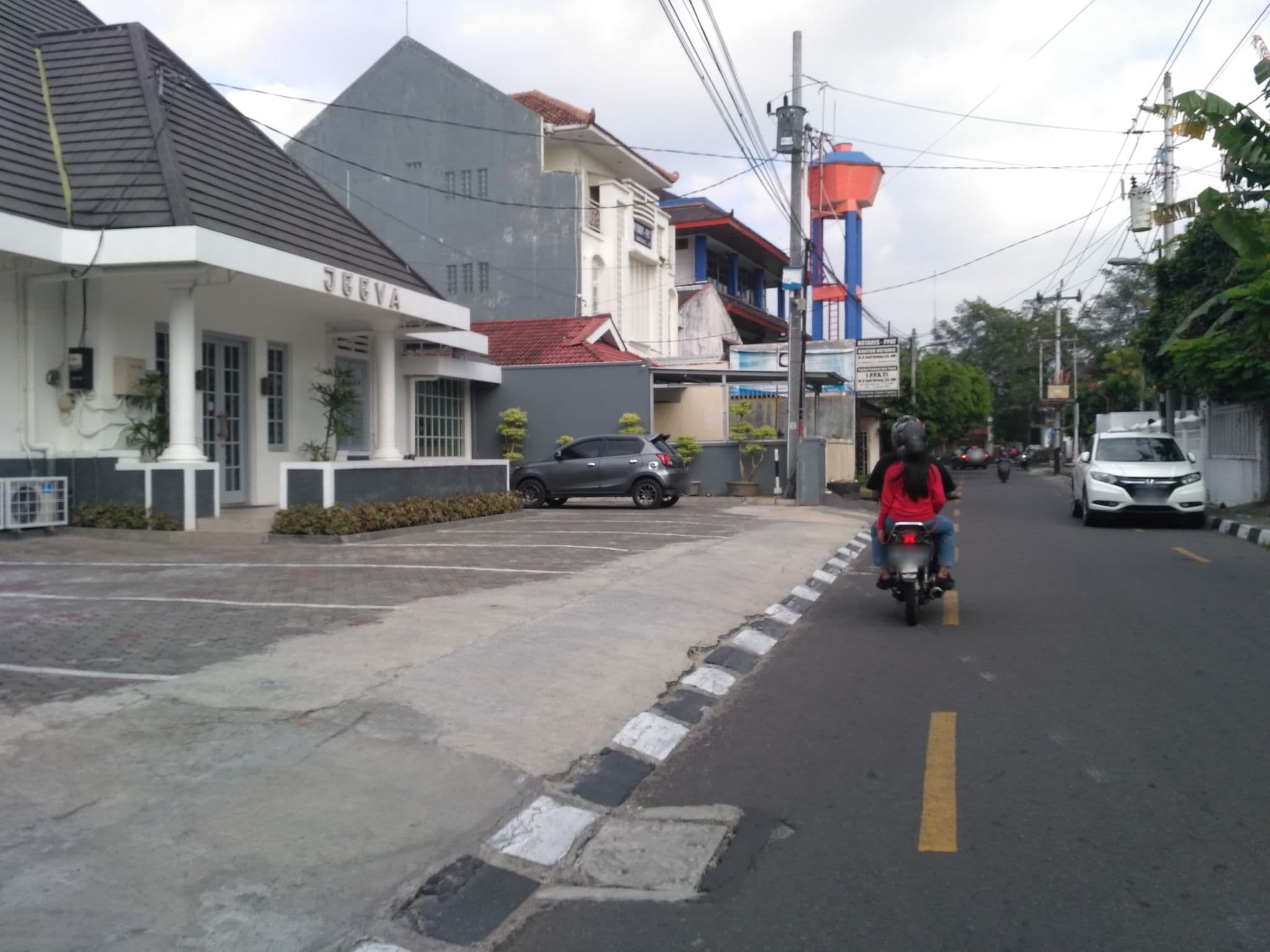 Street view near Omah Ramalea Homestay : Homestay Murah di Jogja ( Harian, Mingguan dan Bulanan ), Yogyakarta — © dina_permata (CC BY-SA · Mapillary)