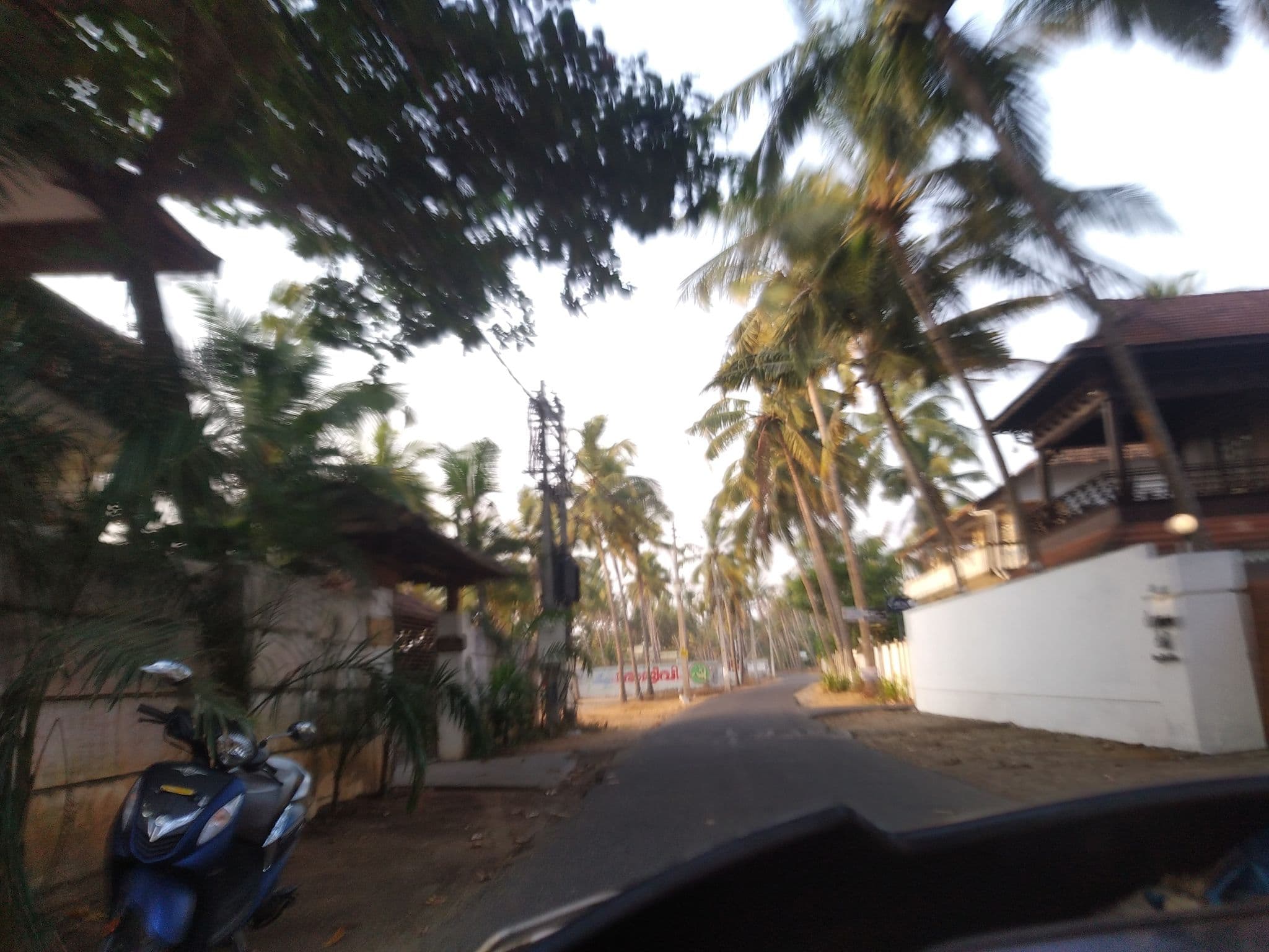 Street view near The OneTree Beach Resort, Vadakakarai — © jothishbabu (CC BY-SA · Mapillary)