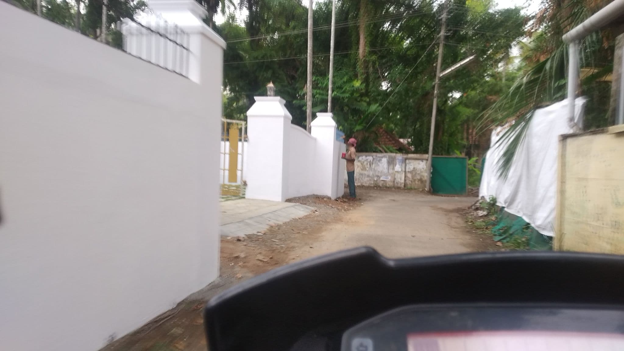 Street view near Maliyakal Homestay, Kadamakudi — © jothishbabu (CC BY-SA · Mapillary)