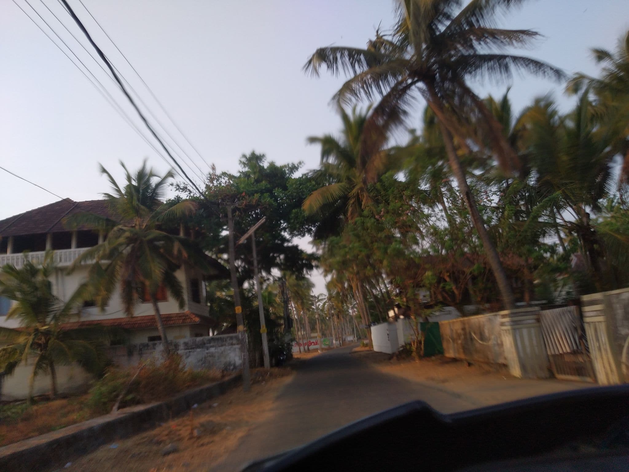 Street view near Whales Beach Villa, Vadakakarai — © jothishbabu (CC BY-SA · Mapillary)