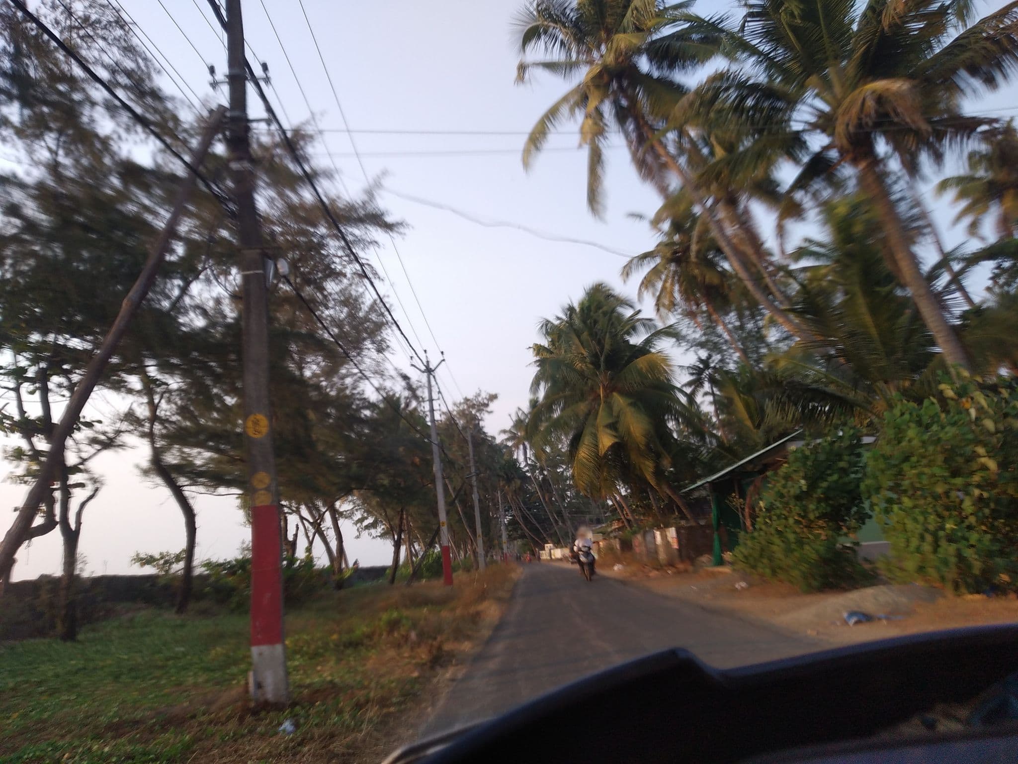 Street view near Palm Beach View Resort, Vadakakarai — © jothishbabu (CC BY-SA · Mapillary)