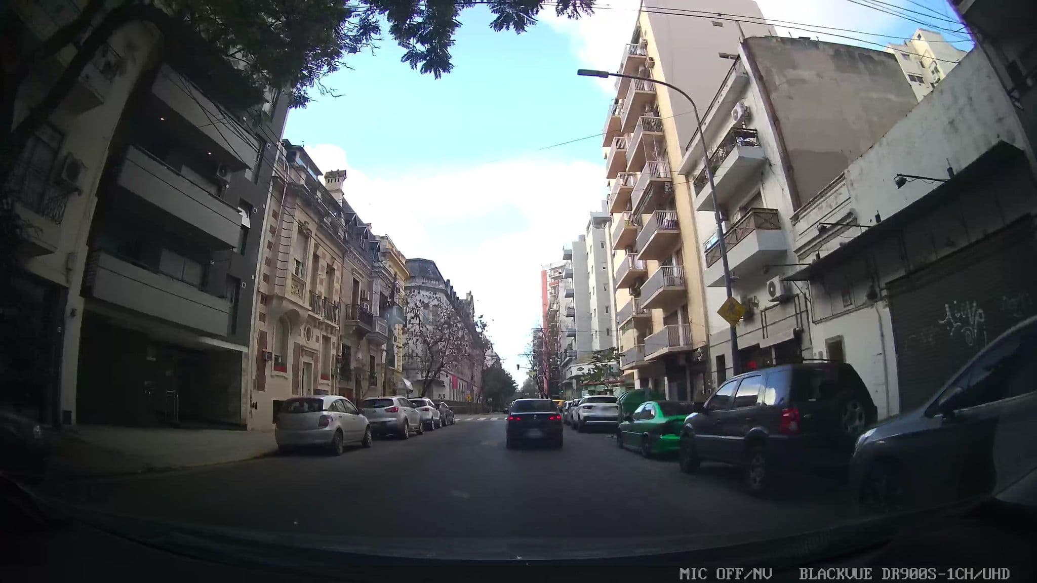 Street view near Hotel Flor de Lino, Balvanera — © kaartcam (CC BY-SA · Mapillary)