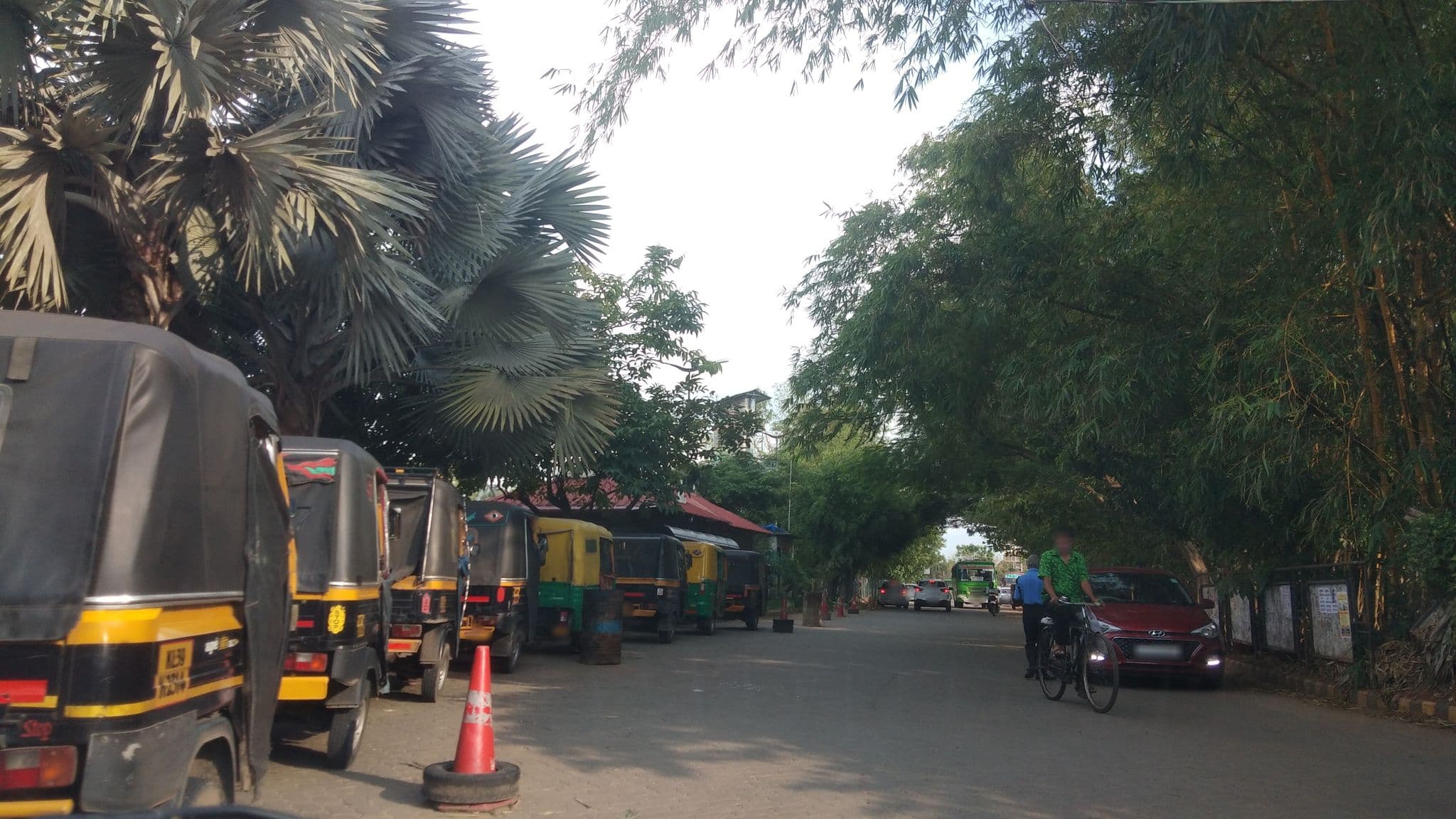 Street view near Abaam Hotel, Tripunittura — © V15 (CC BY-SA · Mapillary)