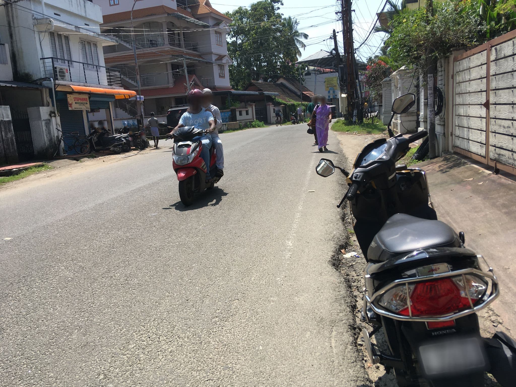 Street view near The Cave House Hostel Fort Kochi, Vypīn — © livableurbanism (CC BY-SA · Mapillary)
