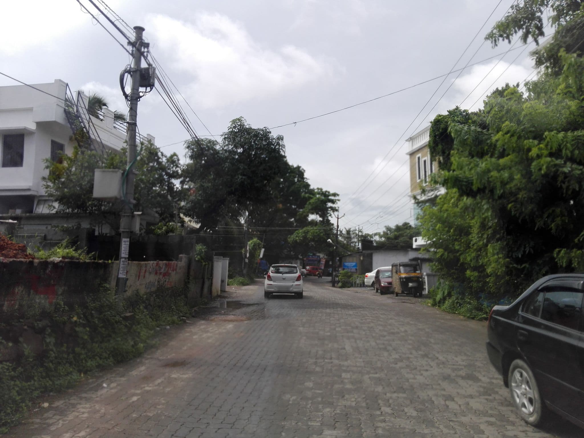 Street view near Crystal Mens Hostel, Kakkanad — © arun6723 (CC BY-SA · Mapillary)