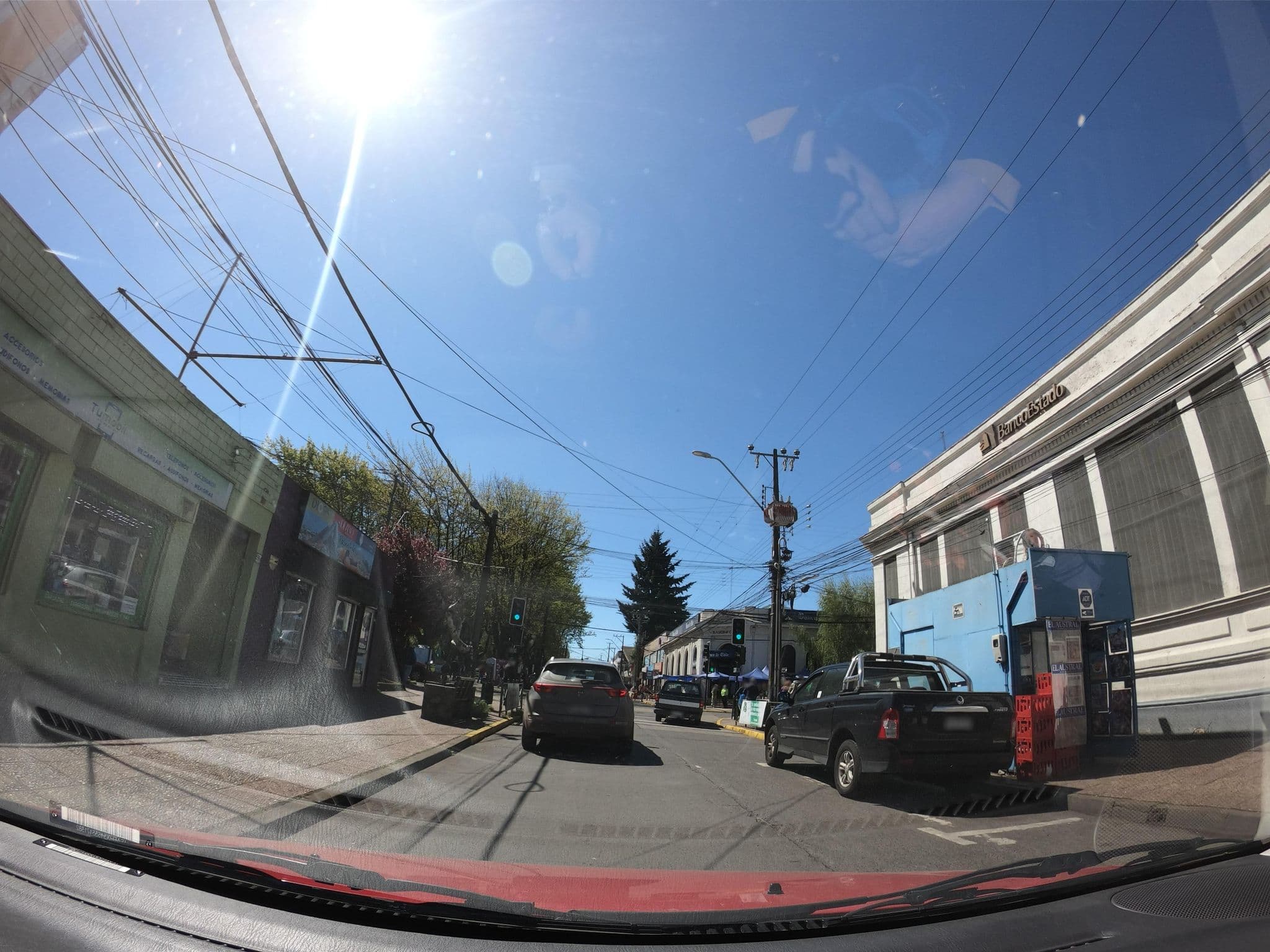 Street view near Hotel Royal, Victoria — © jptolosa (CC BY-SA · Mapillary)