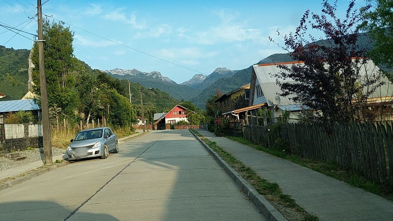 Street view near Hostal Maura, Cochamó — © v987412 (CC BY-SA · Mapillary)