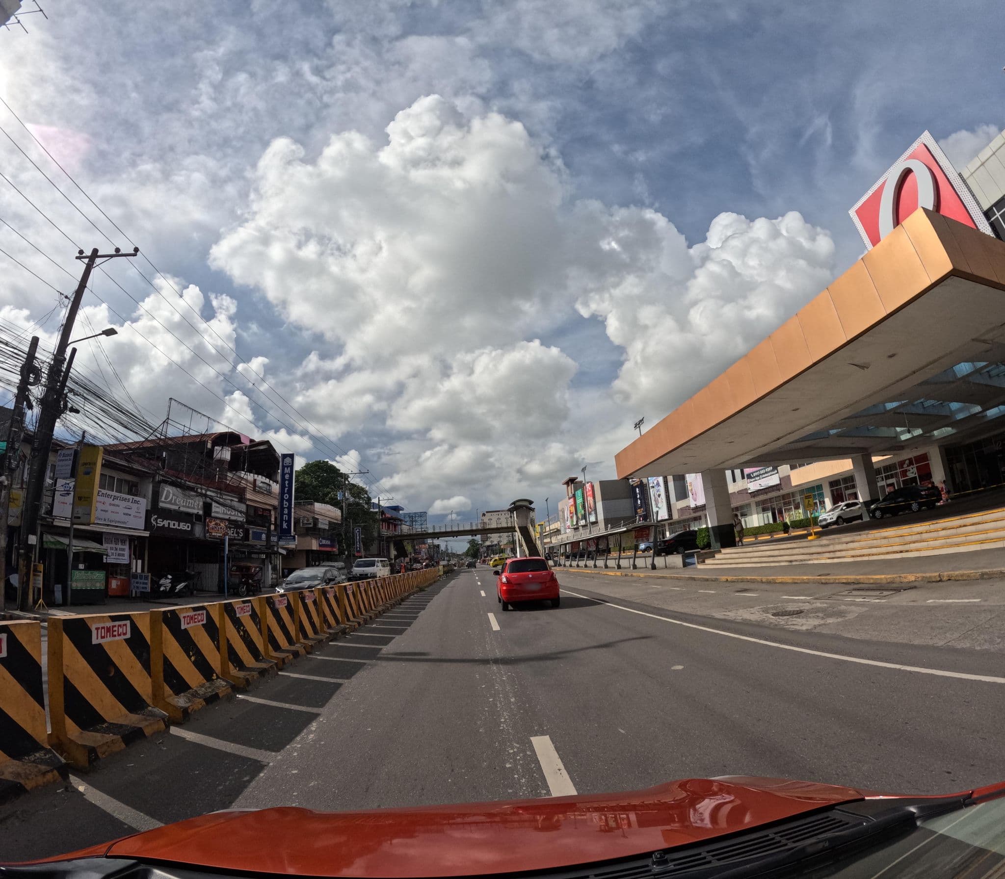 Street view near Dreamer Hostel, Pawing — © Yoanna_Cabacaba (CC BY-SA · Mapillary)