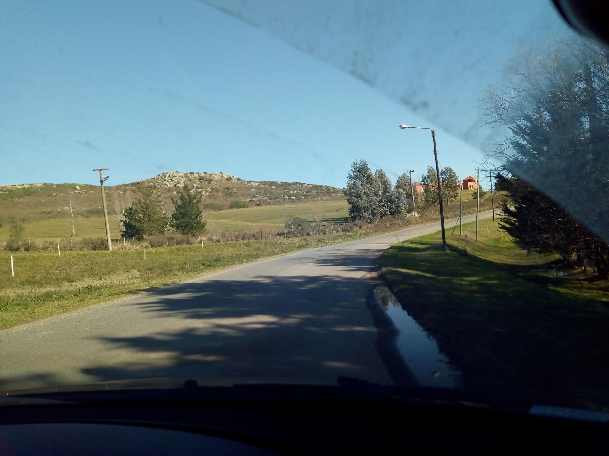 Street view near Las Pircas Cabañas & Spa, Tandil — © nicfer (CC BY-SA · Mapillary)