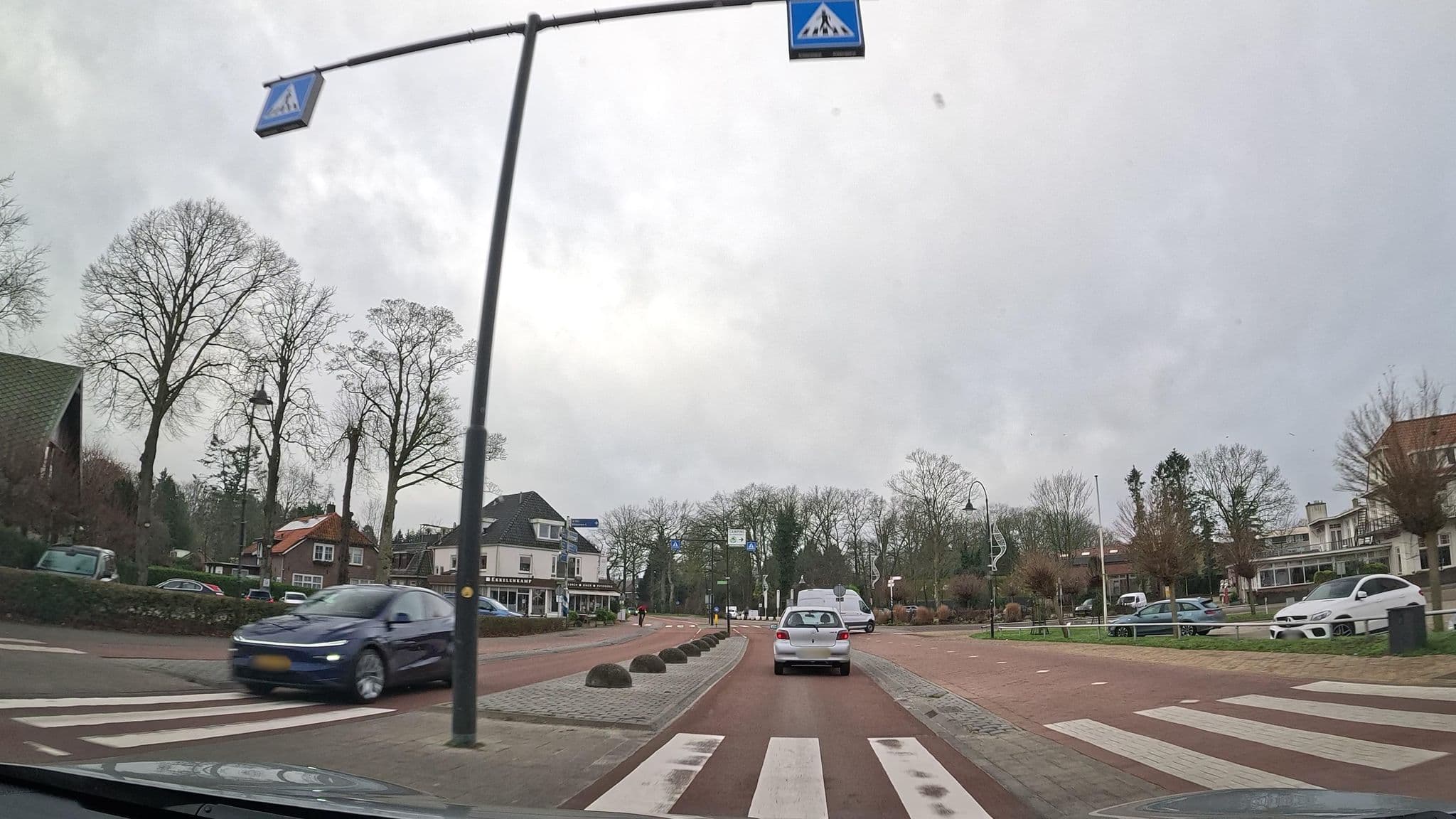 Street view near Hotel De Zon / Brasserie Bresson by Flow, Ommen — © thewizard (CC BY-SA · Mapillary)
