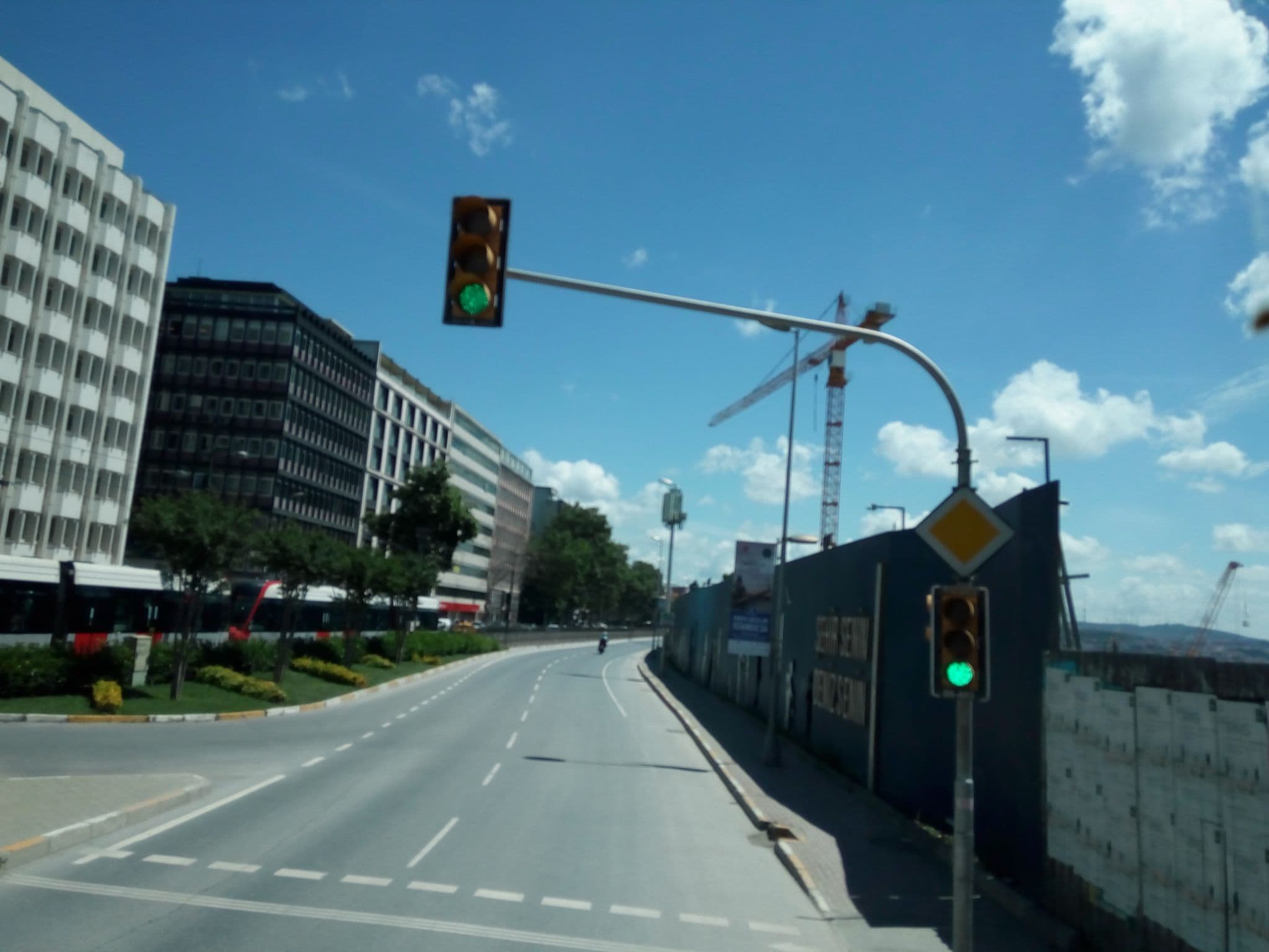 Street view near Port Bosphorus Hotel, Eminönü — © mapfool (CC BY-SA · Mapillary)